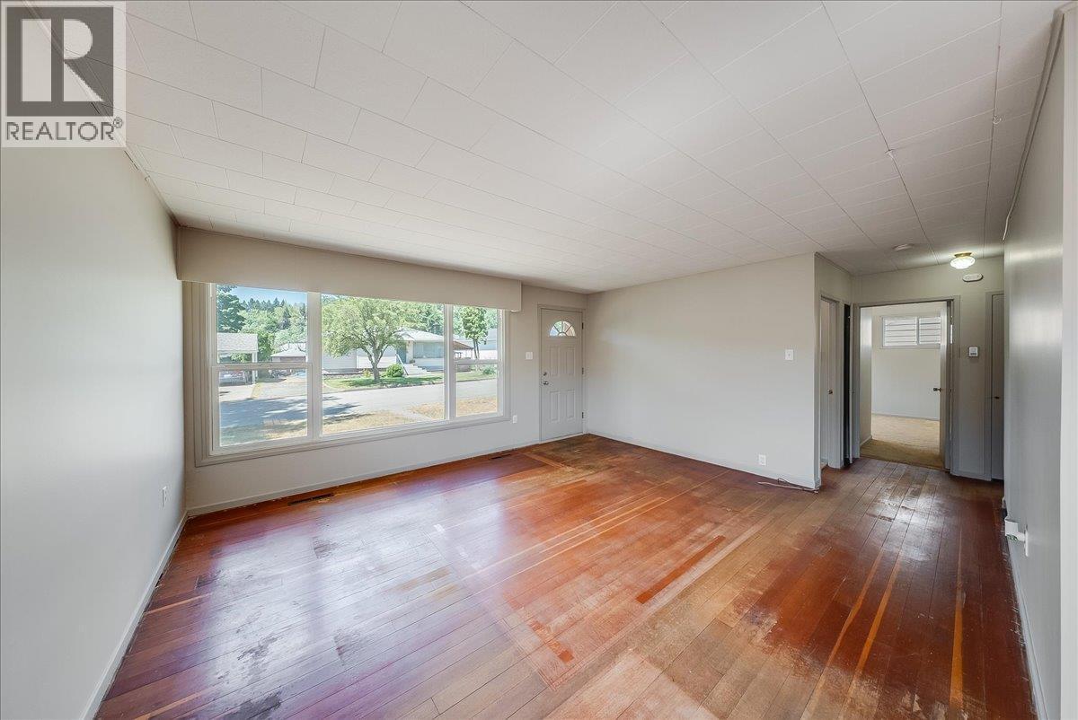 706 Hermia Crescent, Trail, British Columbia  V1R 1B4 - Photo 5 - 10394995