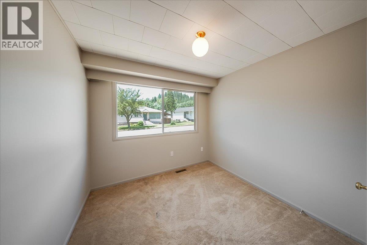 706 Hermia Crescent, Trail, British Columbia  V1R 1B4 - Photo 9 - 10394995