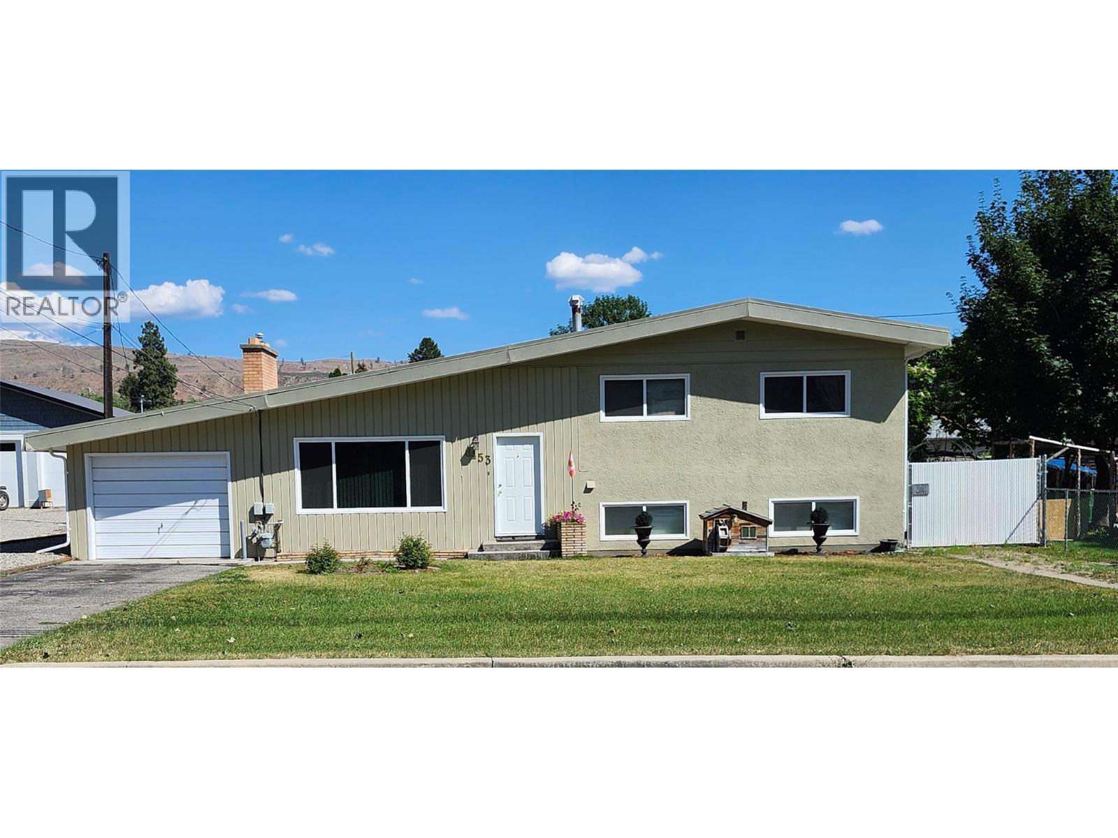 6453 Park Drive, Oliver, British Columbia  V0H 1T3 - Photo 1 - 10394816