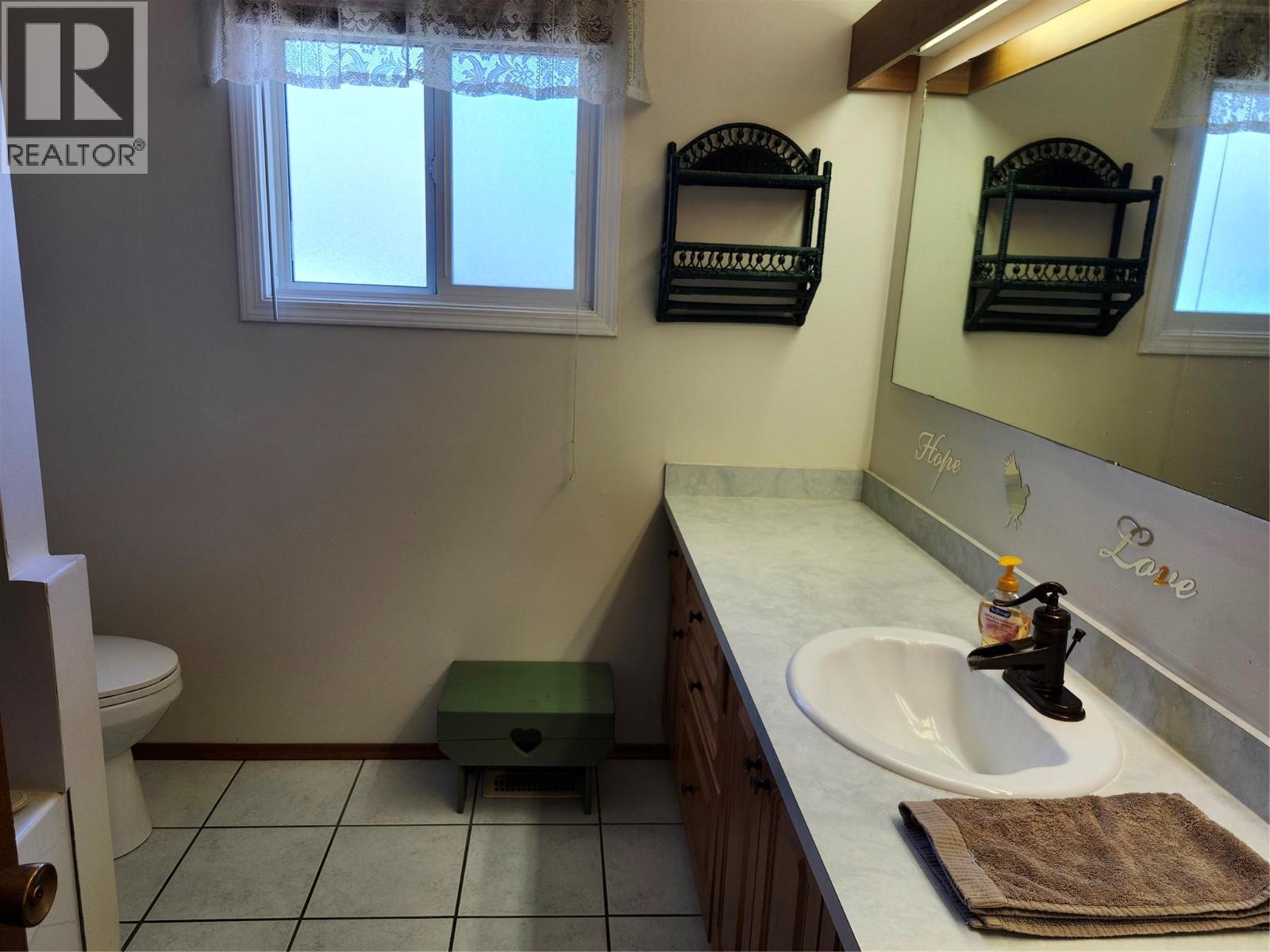 6453 Park Drive, Oliver, British Columbia  V0H 1T3 - Photo 13 - 10394816