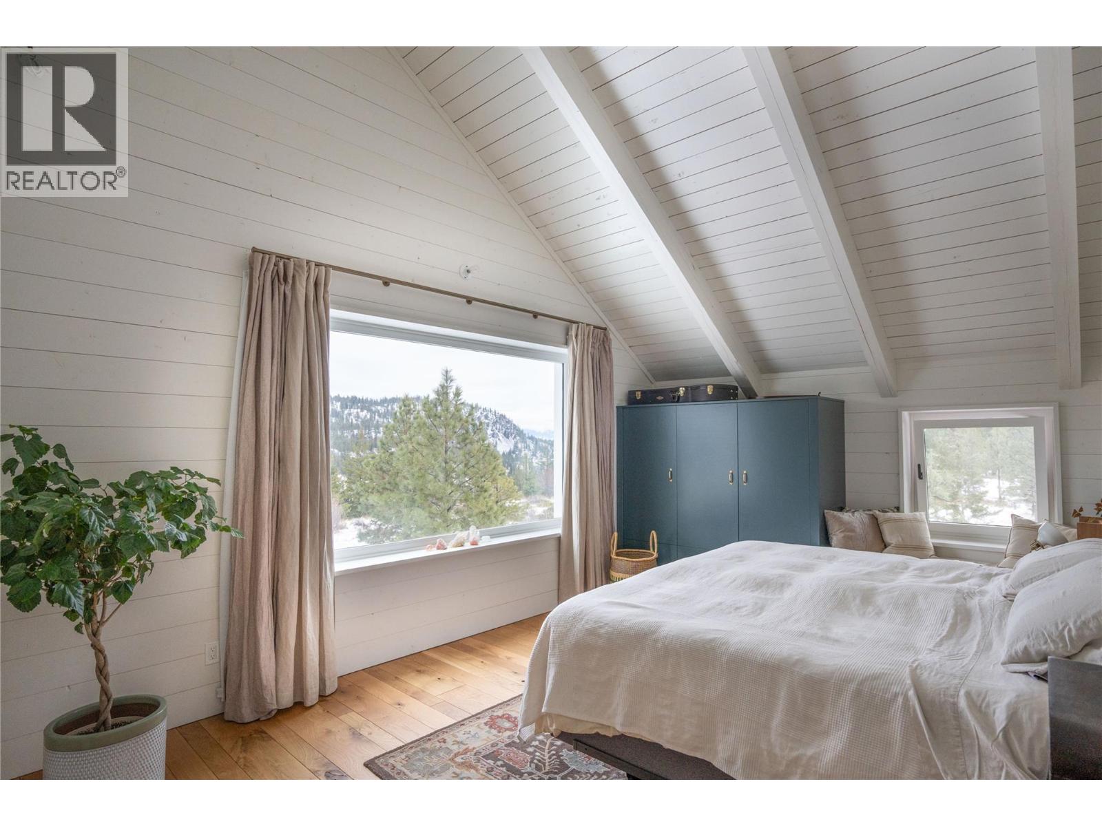 8025 Princeton-Summerland Road, Summerland, British Columbia  V0H 1Z8 - Photo 15 - 10395035