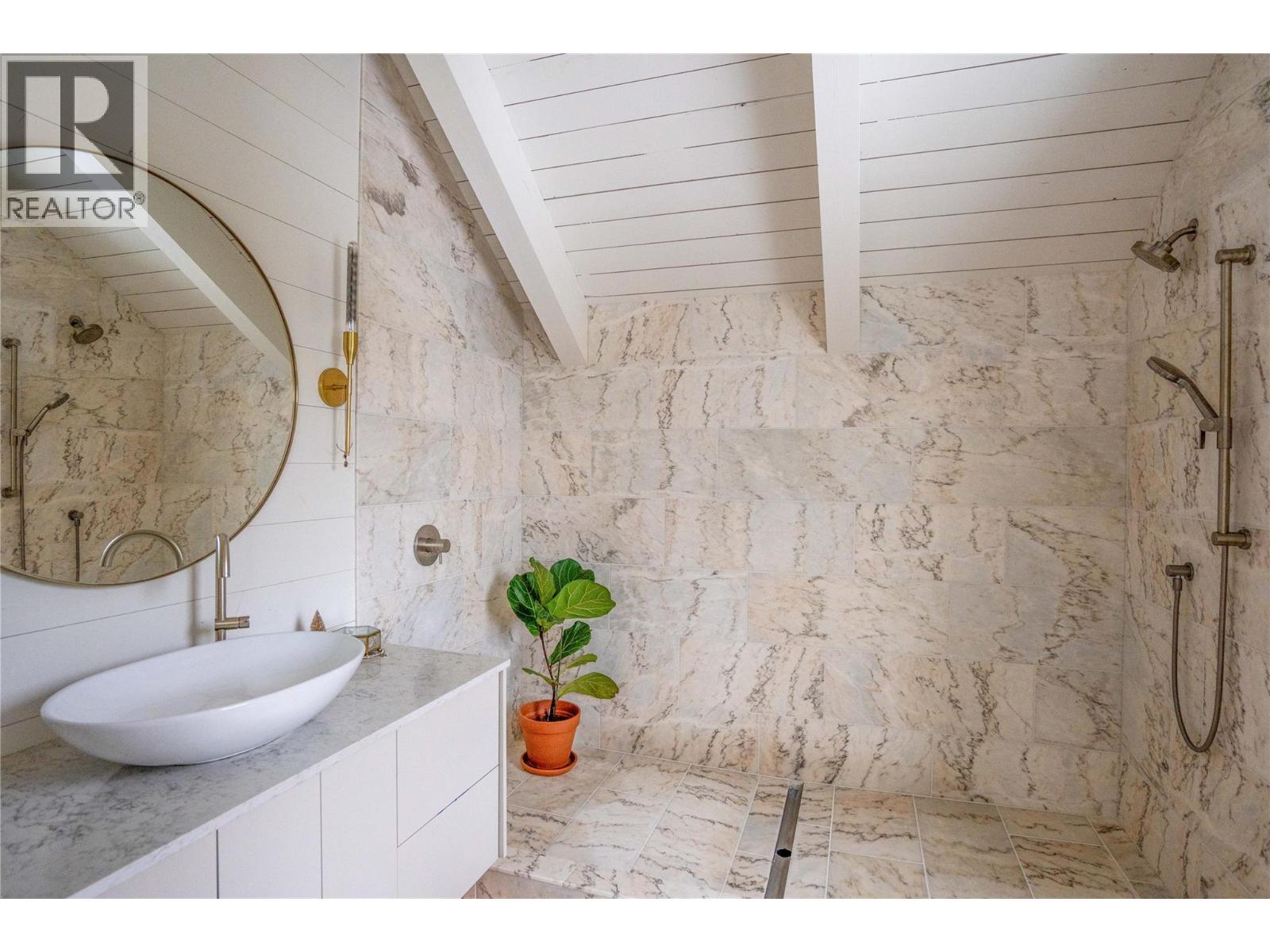 8025 Princeton-Summerland Road, Summerland, British Columbia  V0H 1Z8 - Photo 16 - 10395035
