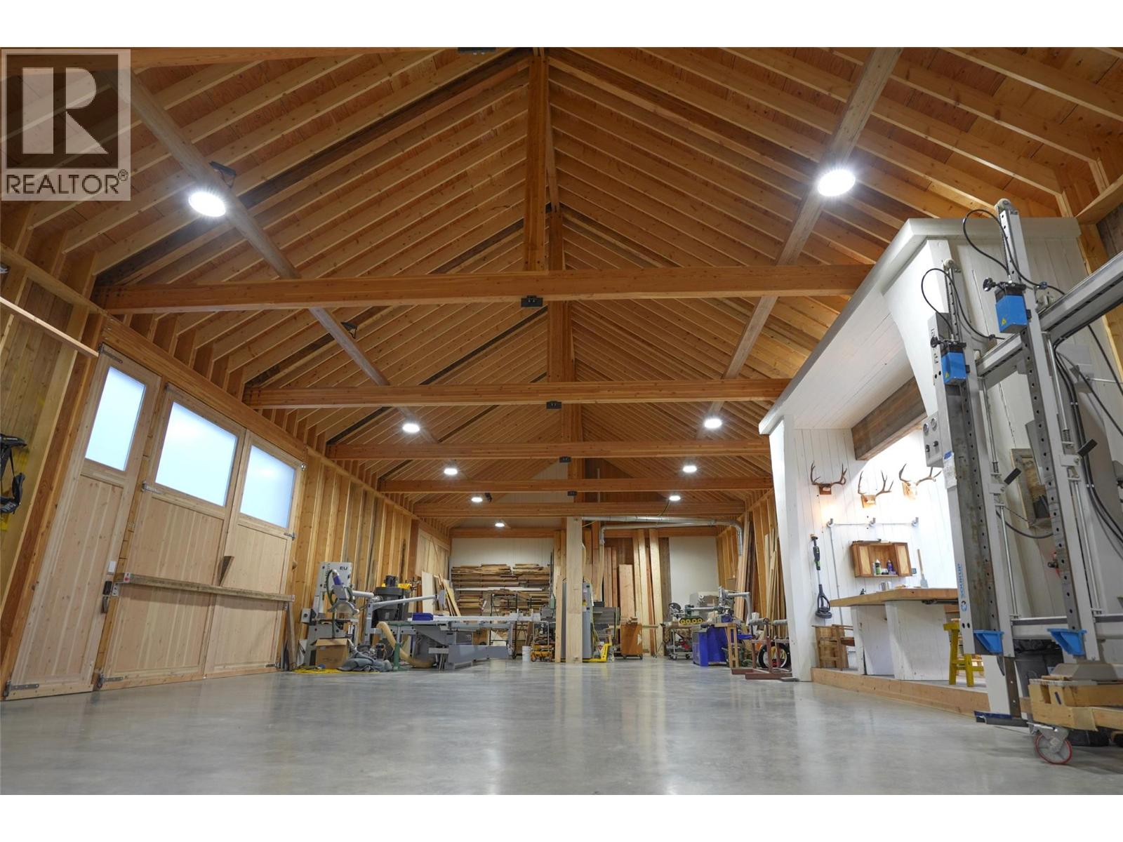 8025 Princeton-Summerland Road, Summerland, British Columbia  V0H 1Z8 - Photo 3 - 10395035