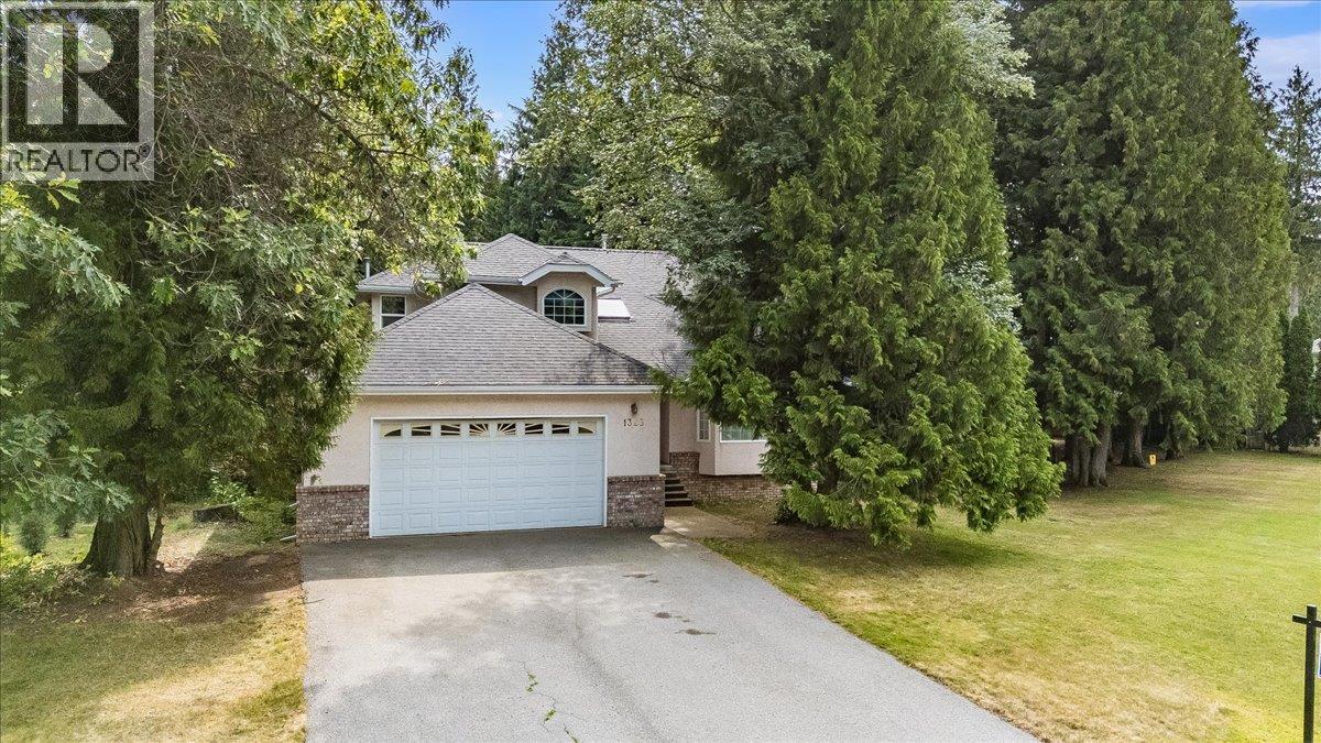 1325 Forest Road, Castlegar, British Columbia  V1N 3Y5 - Photo 1 - 10394902
