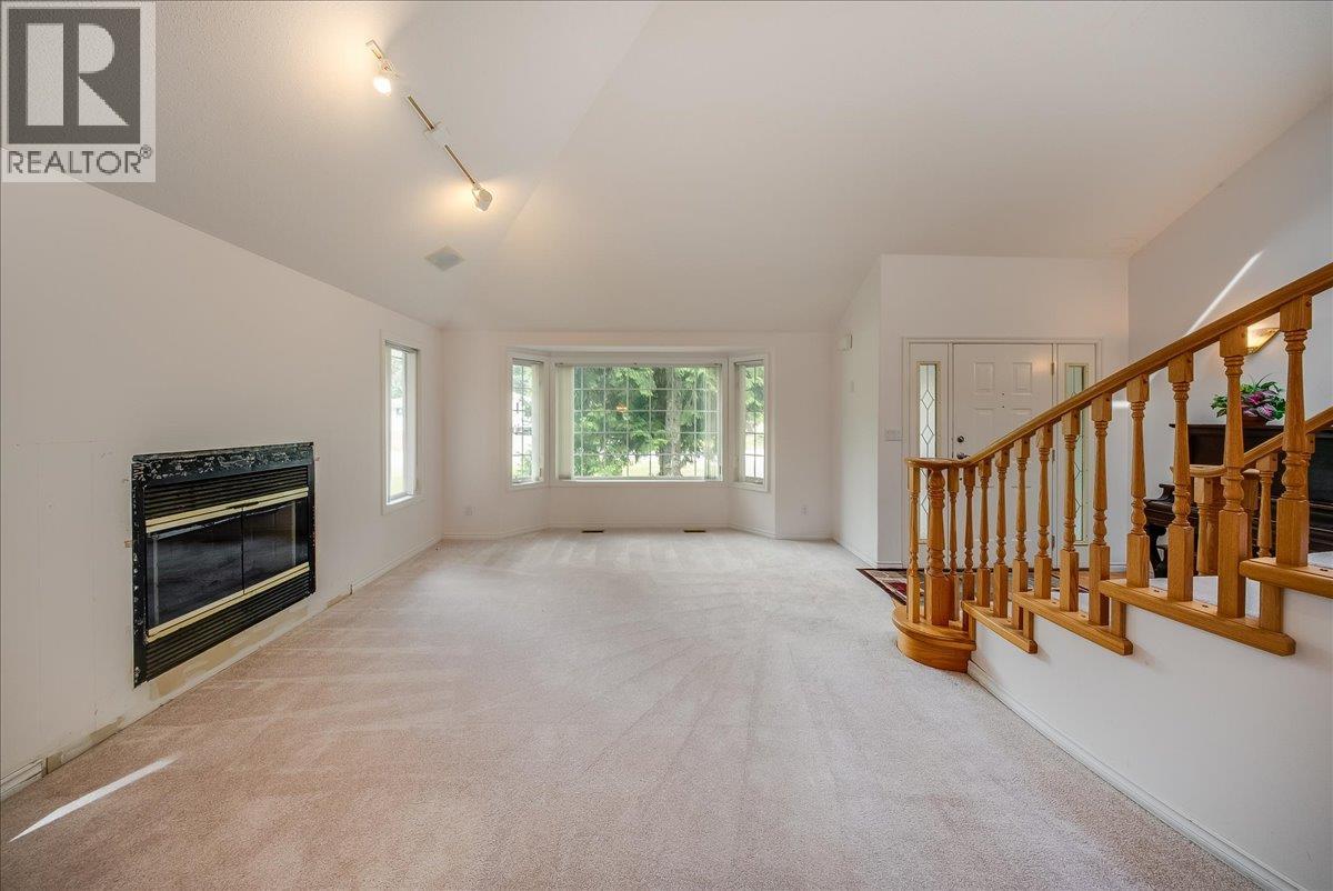 1325 Forest Road, Castlegar, British Columbia  V1N 3Y5 - Photo 16 - 10394902