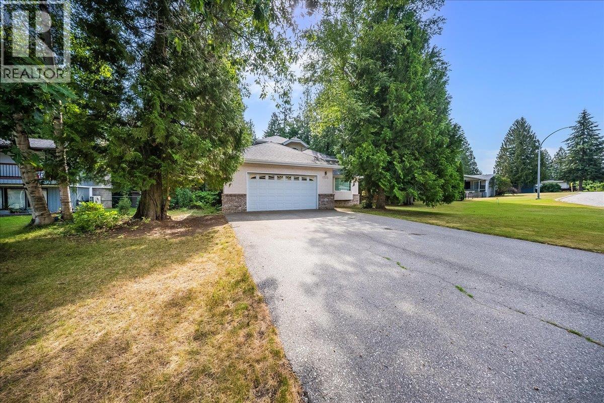 1325 Forest Road, Castlegar, British Columbia  V1N 3Y5 - Photo 2 - 10394902