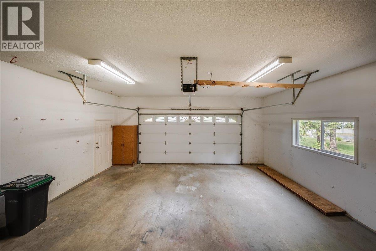 1325 Forest Road, Castlegar, British Columbia  V1N 3Y5 - Photo 33 - 10394902