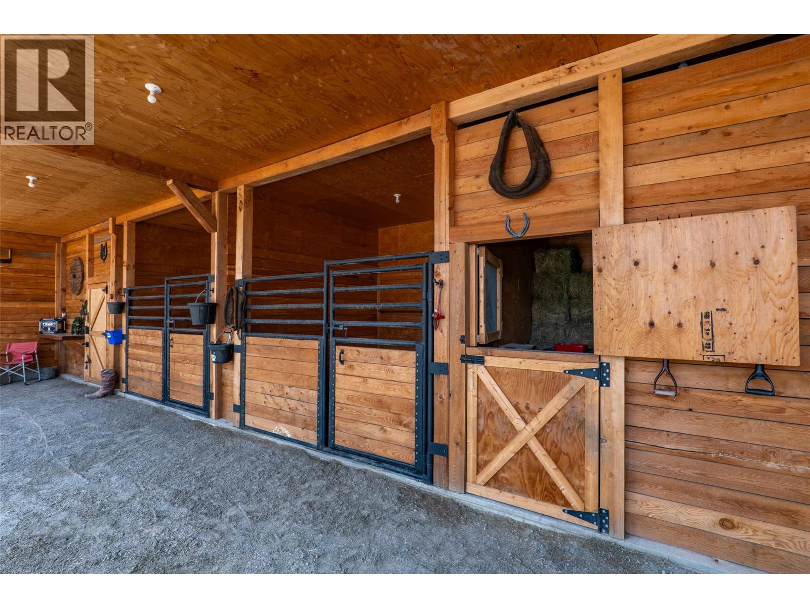 1918 Shuswap Road E, Kamloops, British Columbia  V2H 1S9 - Photo 85 - 10394920