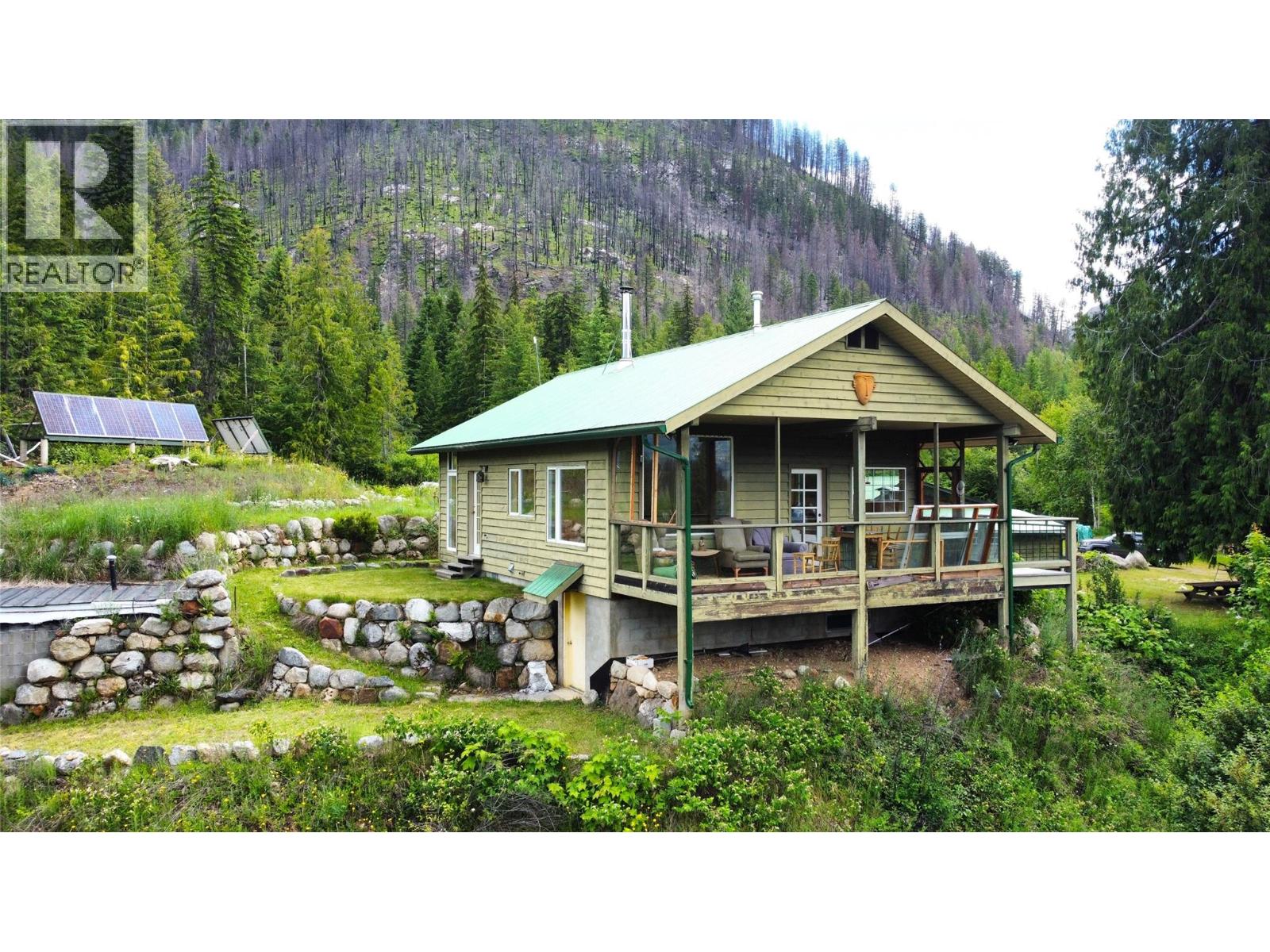 9155 Highway 6, Silverton, British Columbia  V0G 1S0 - Photo 2 - 10394801