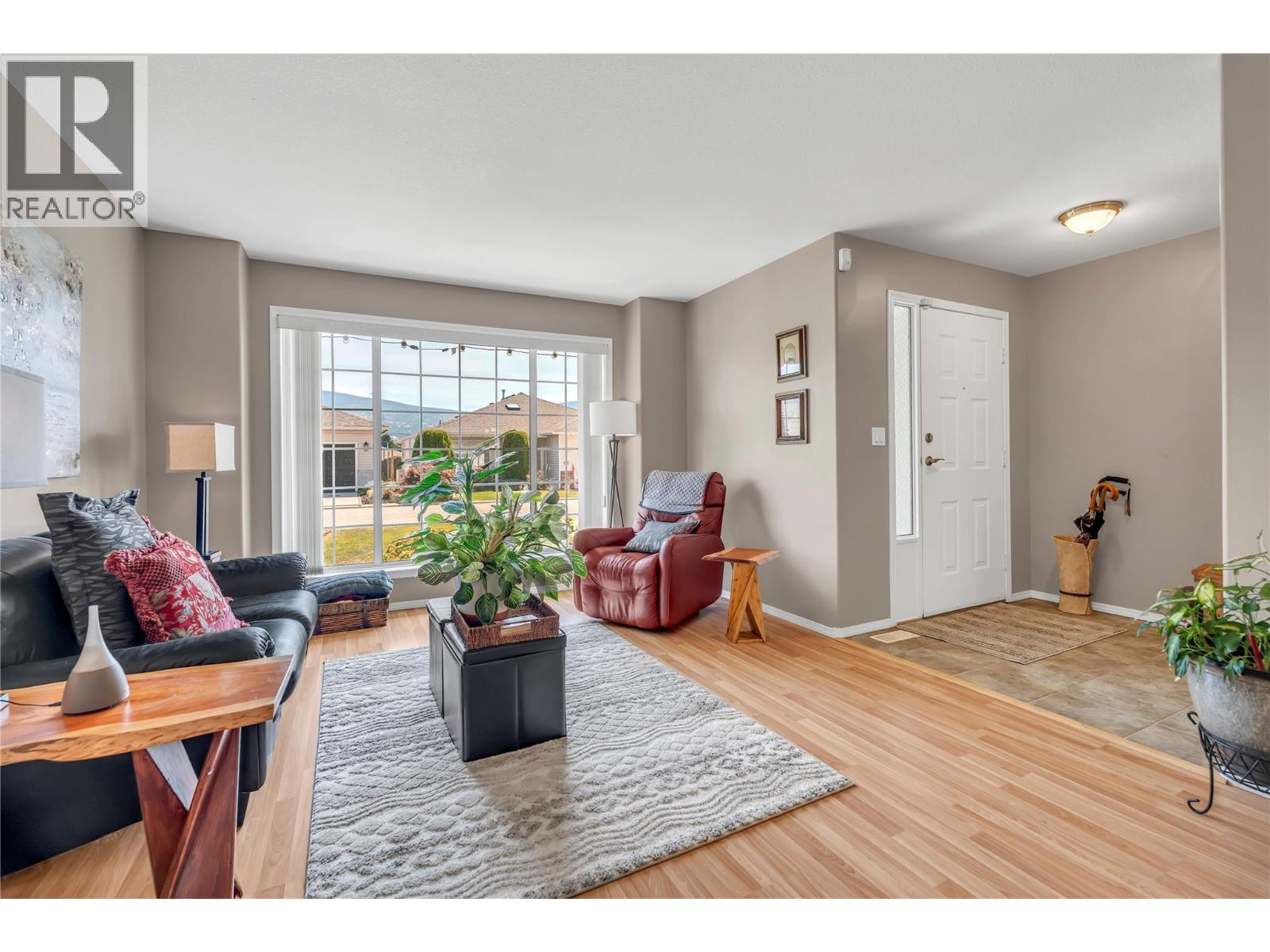 529 Red Wing Drive, Penticton, British Columbia  V2A 8N7 - Photo 4 - 10395069