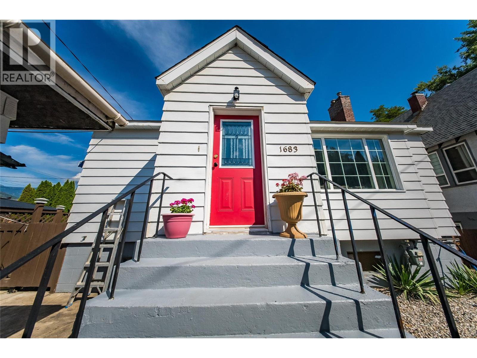 1683 Bailey Street, Trail, British Columbia  V1R 1W5 - Photo 2 - 10394903