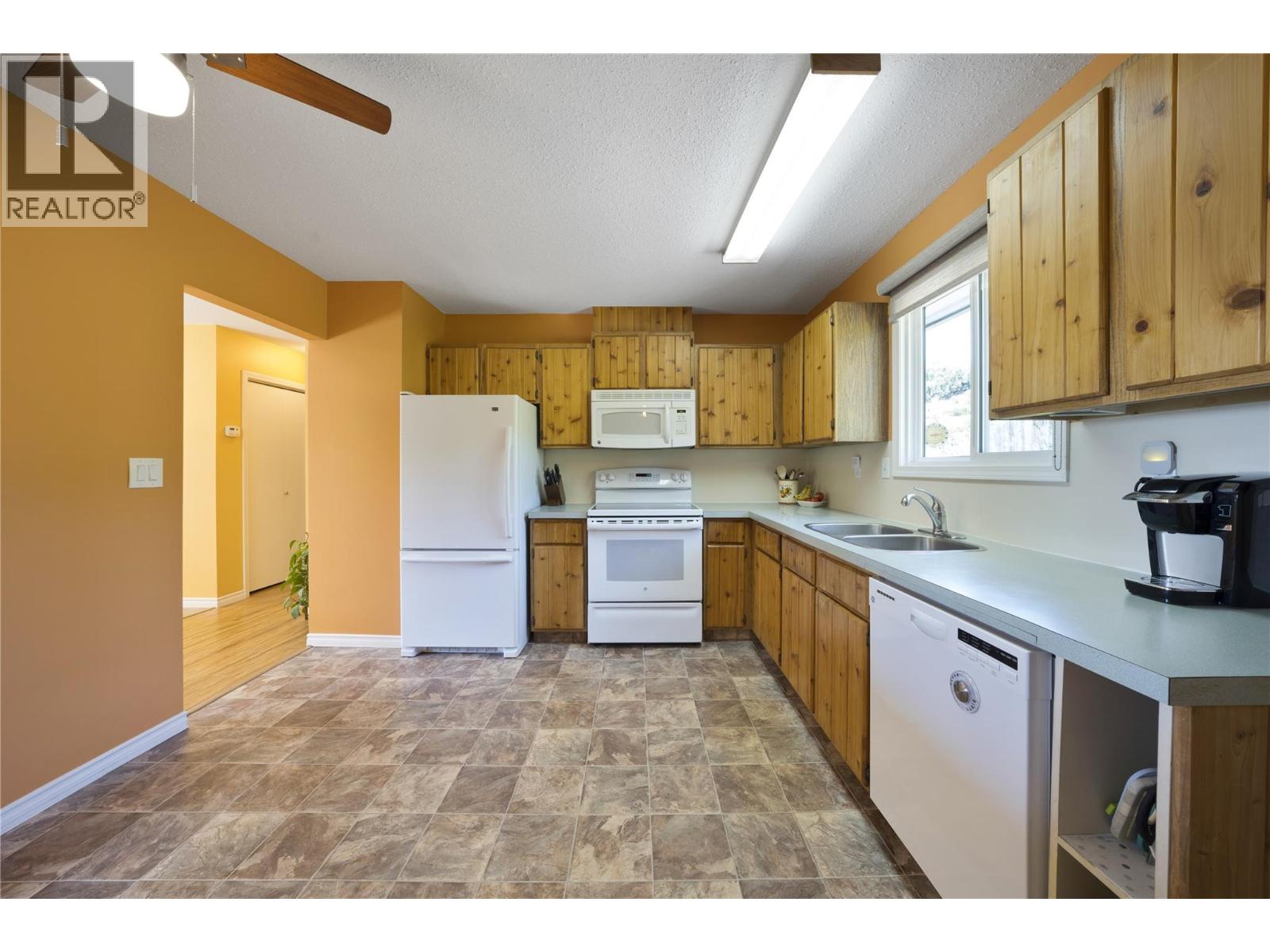 1389 Lund Road, Kelowna, British Columbia  V2B 1K9 - Photo 13 - 10394799