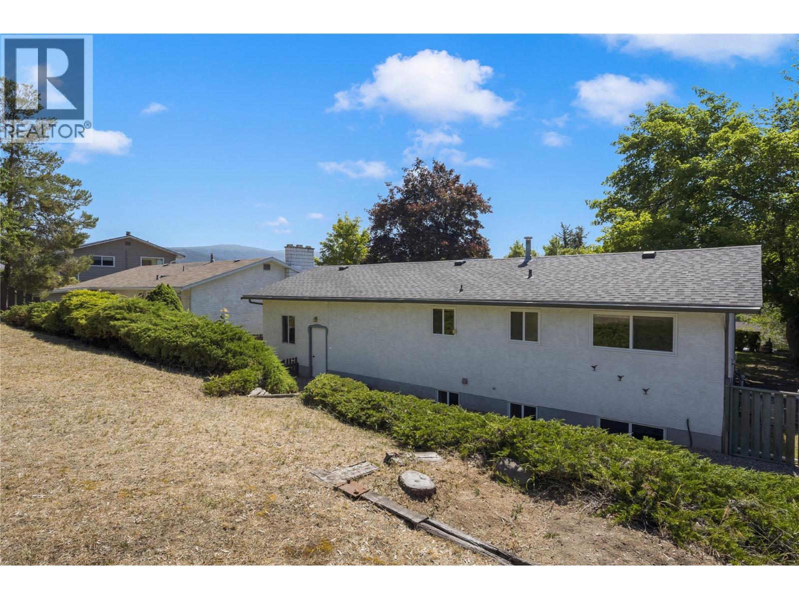 1389 Lund Road, Kelowna, British Columbia  V2B 1K9 - Photo 28 - 10394799