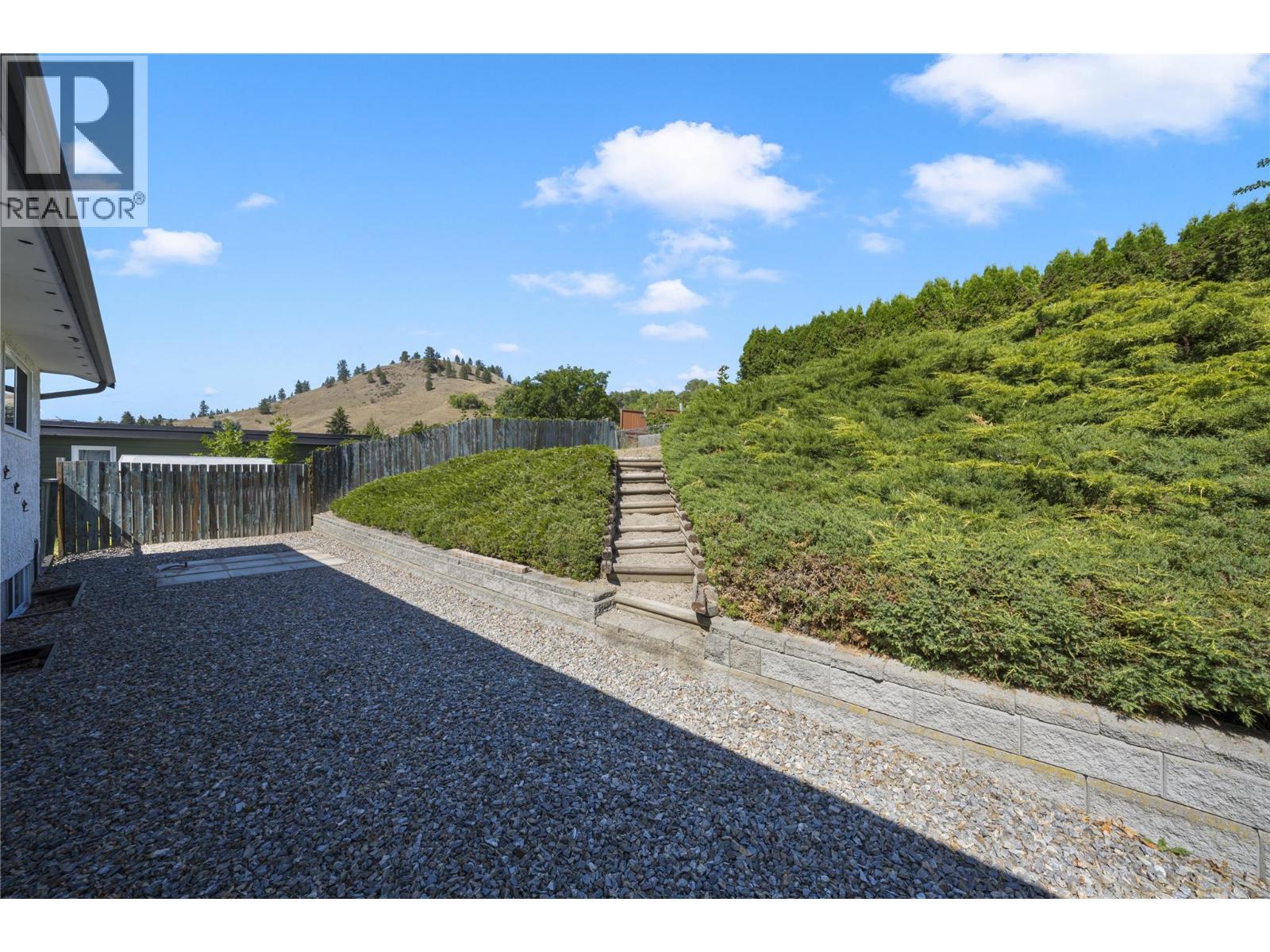 1389 Lund Road, Kelowna, British Columbia  V2B 1K9 - Photo 32 - 10394799