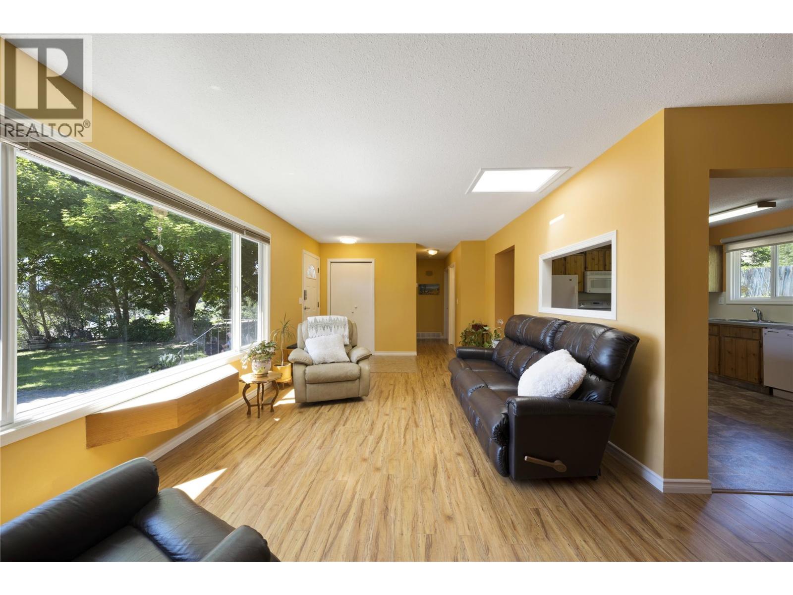 1389 Lund Road, Kelowna, British Columbia  V2B 1K9 - Photo 5 - 10394799