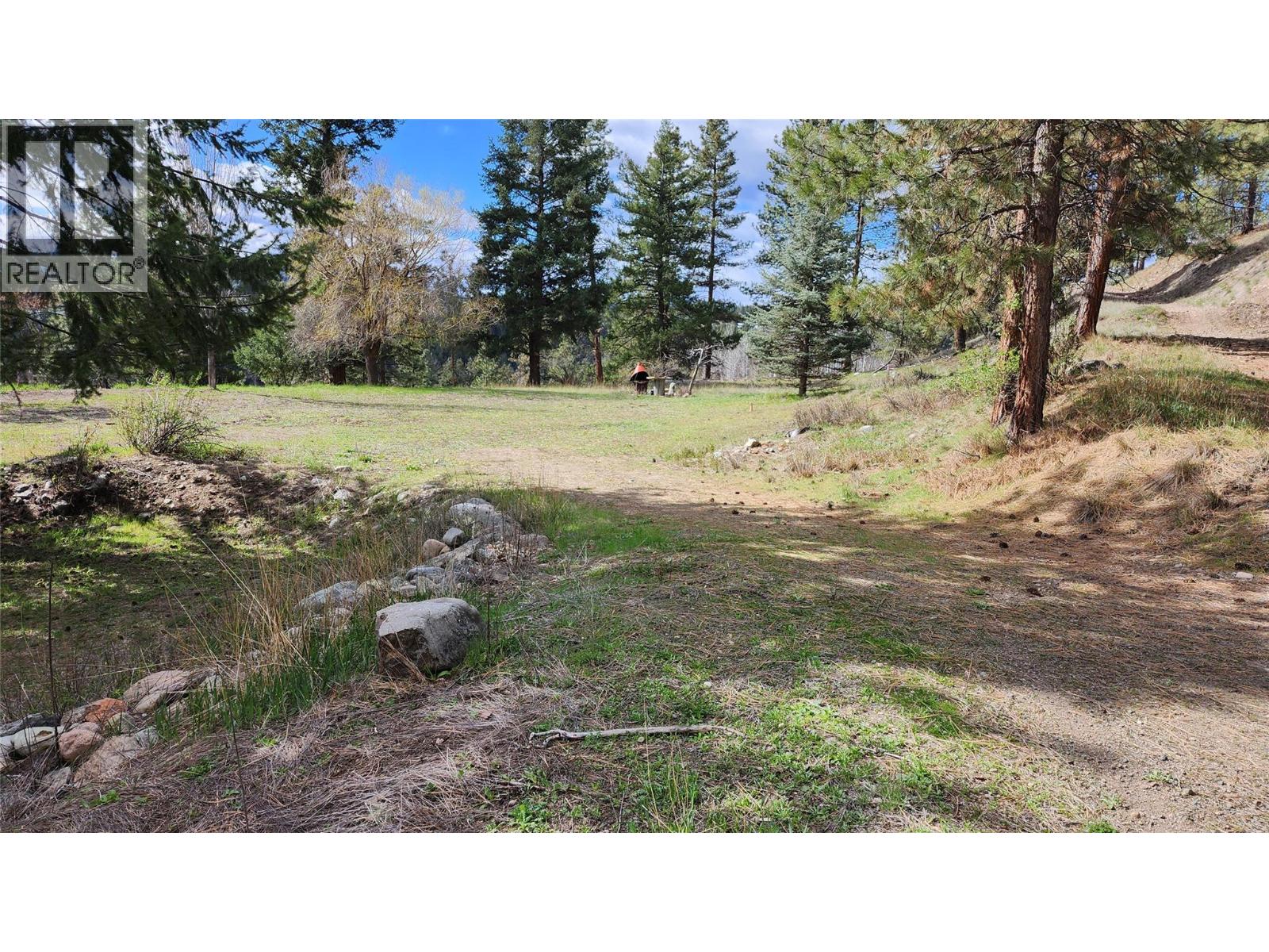 306 Jacobson Road, Princeton, British Columbia  V0X 1W0 - Photo 2 - 10395045