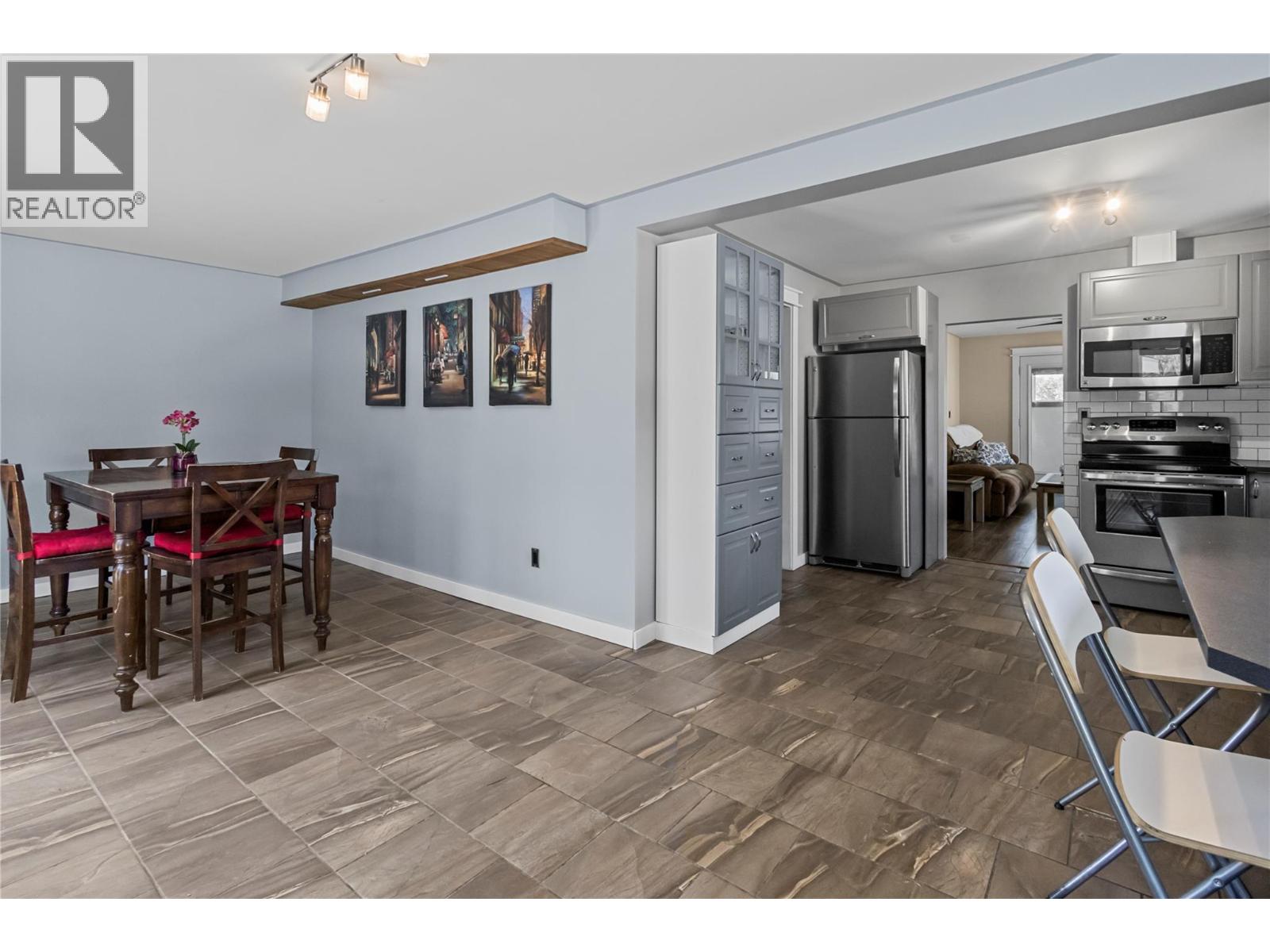 1640 Ode Road, Christina Lake, British Columbia  V0H 1E0 - Photo 12 - 10394821