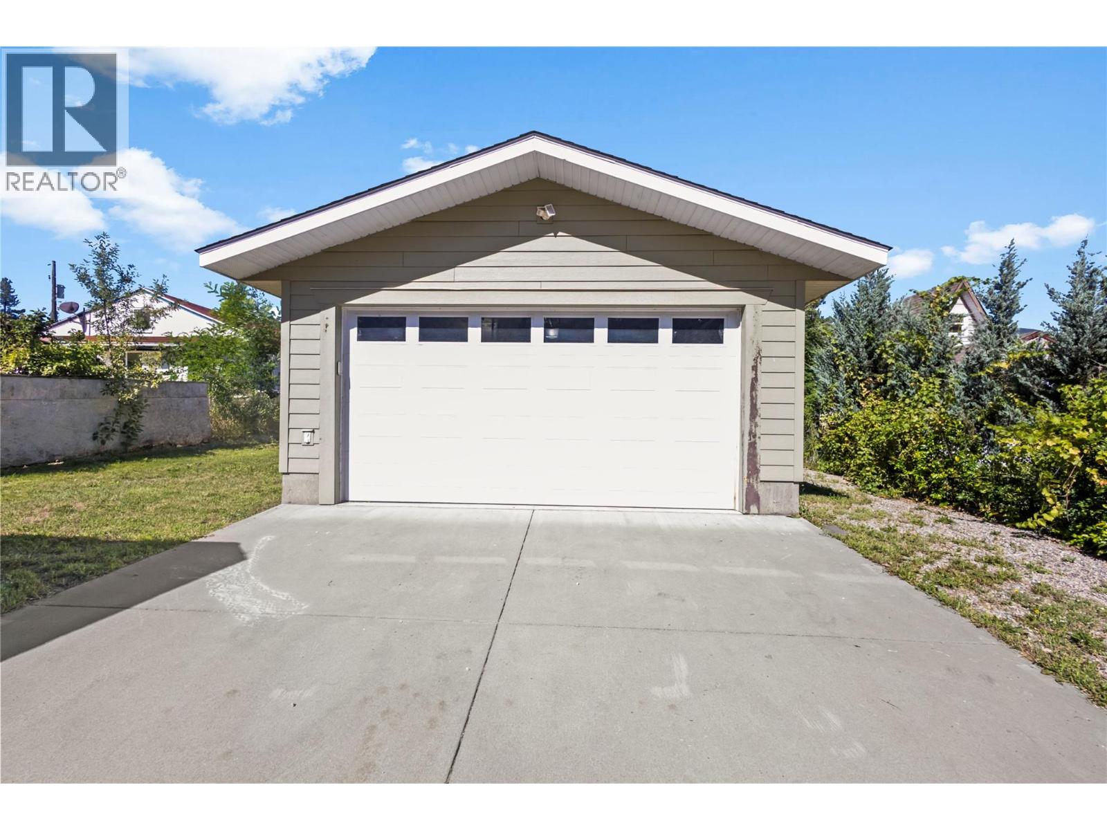 1640 Ode Road, Christina Lake, British Columbia  V0H 1E0 - Photo 17 - 10394821