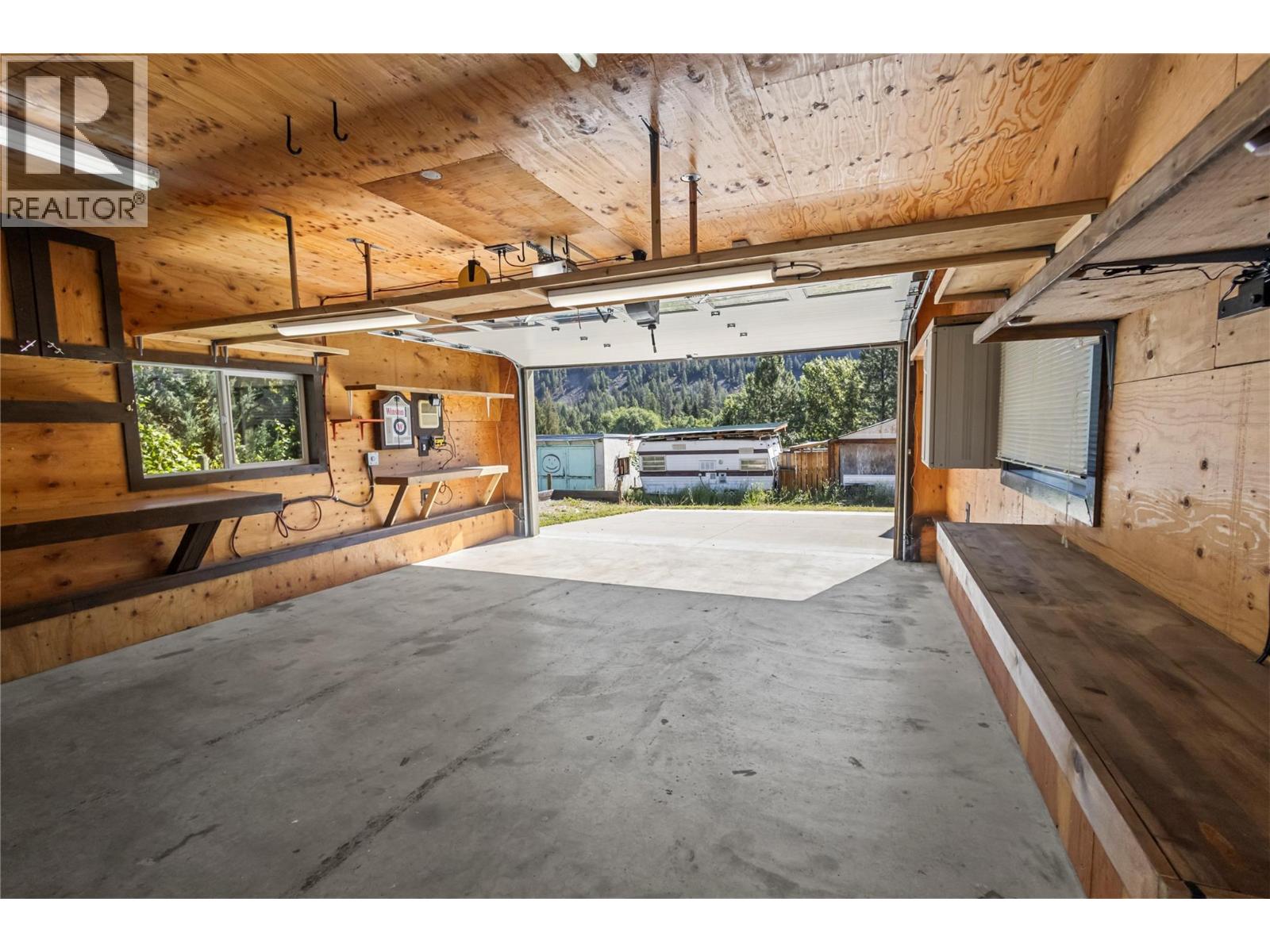 1640 Ode Road, Christina Lake, British Columbia  V0H 1E0 - Photo 18 - 10394821