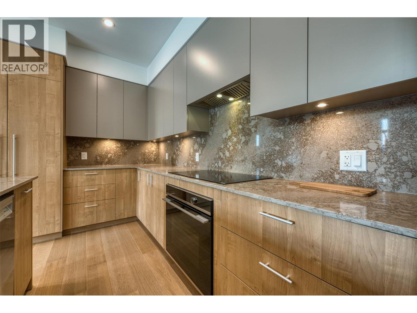 9652 Benchland Drive Unit# 205, Lake Country, British Columbia  V4V 0C4 - Photo 2 - 10394497