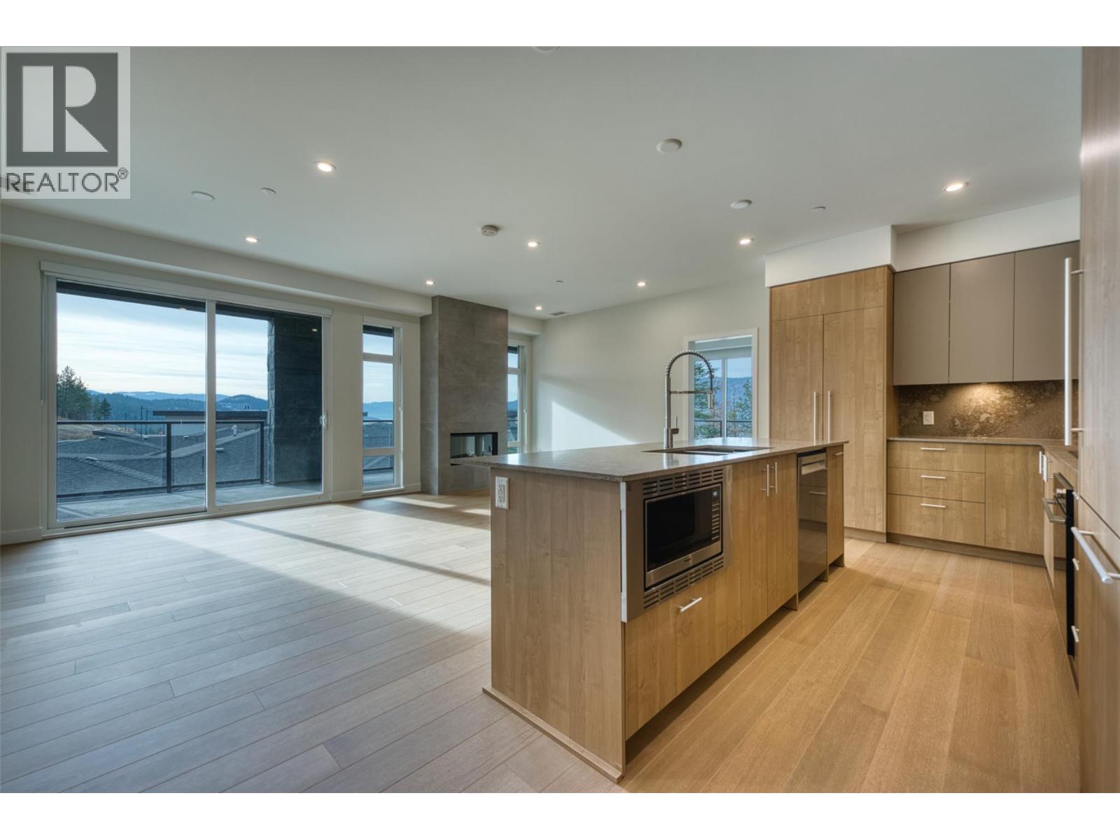 9652 Benchland Drive Unit# 205, Lake Country, British Columbia  V4V 0C4 - Photo 3 - 10394497