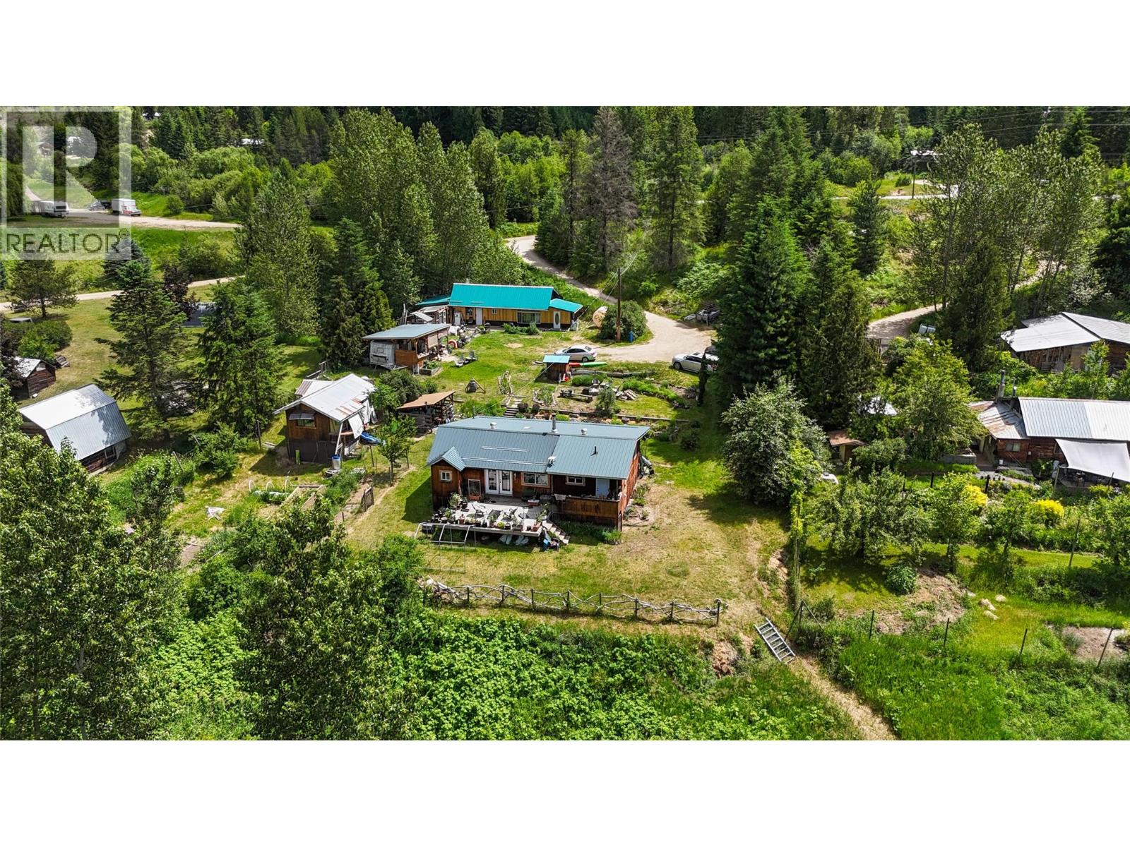 6123 Telford Road, Winlaw, British Columbia  V0G 2J0 - Photo 2 - 10394889
