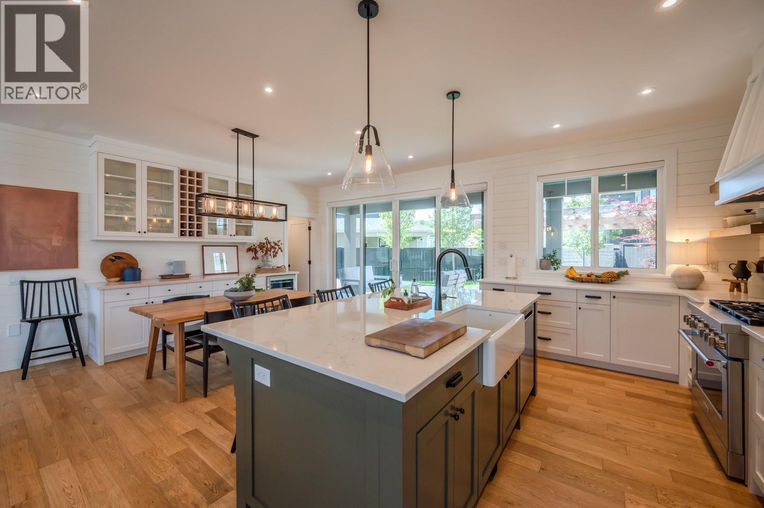 876 Johnson Street, Summerland, British Columbia  V0H 1Z9 - Photo 7 - 10395061