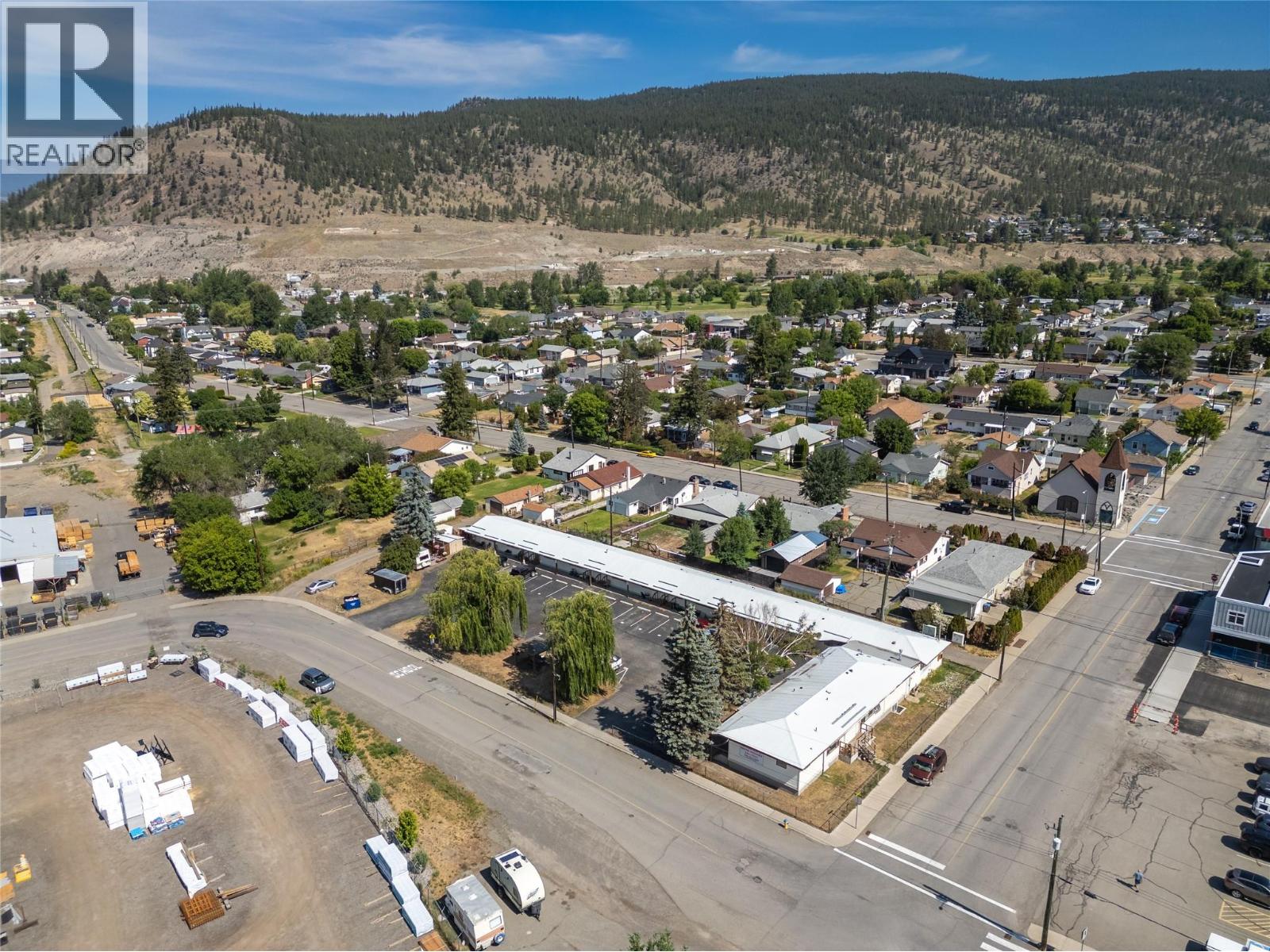 1801 Chapman Street, Merritt, British Columbia  V1K 1R6 - Photo 3 - 10395075