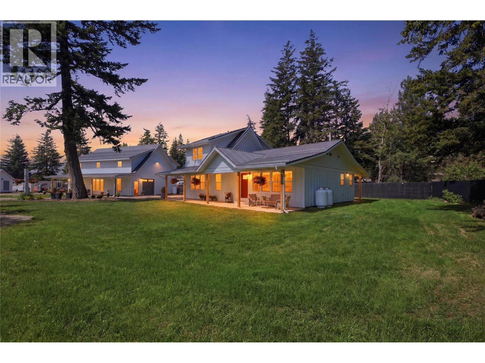 3747 Hilliam Road, Scotch Creek, British Columbia  V0E 1M5 - Photo 1 - 10394532