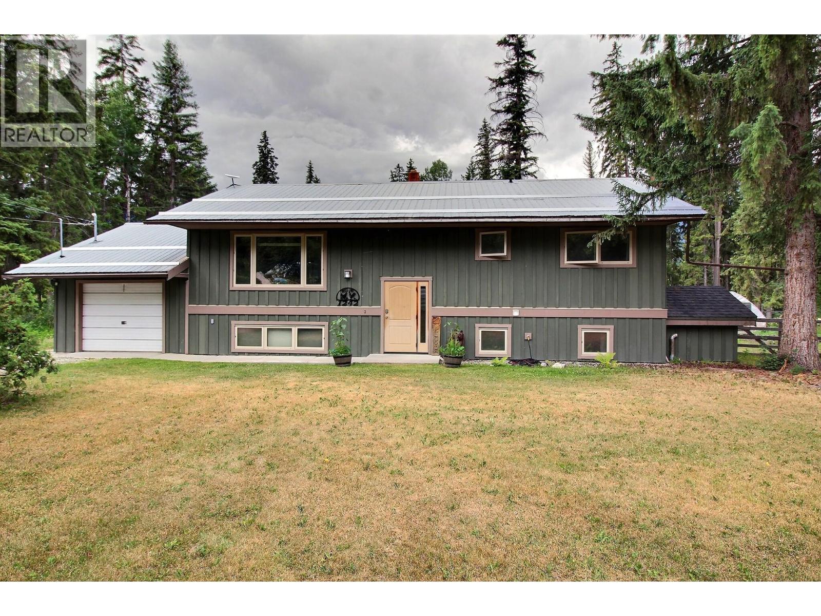 1242 Horse Creek Road S, Golden, British Columbia  V0A 1H7 - Photo 1 - 10395102