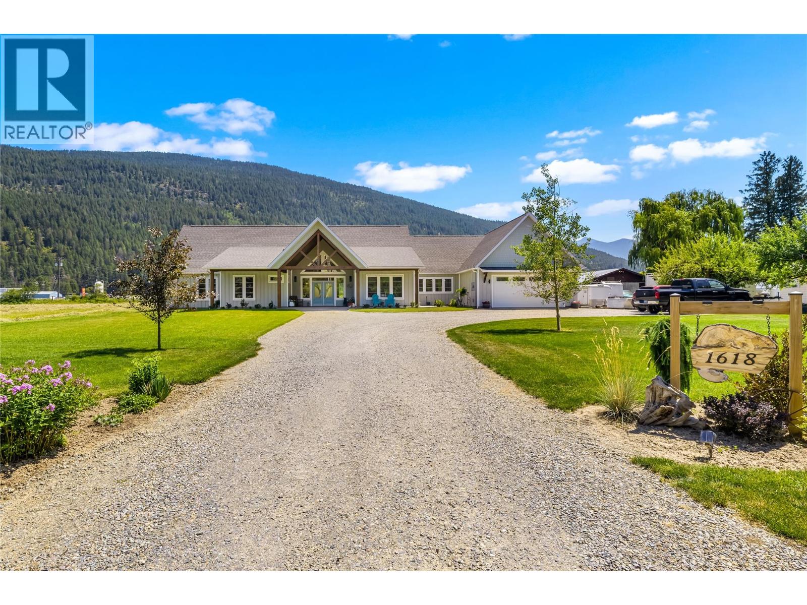 1618 1st Avenue, Creston, British Columbia  V0B 1G6 - Photo 12 - 10395101