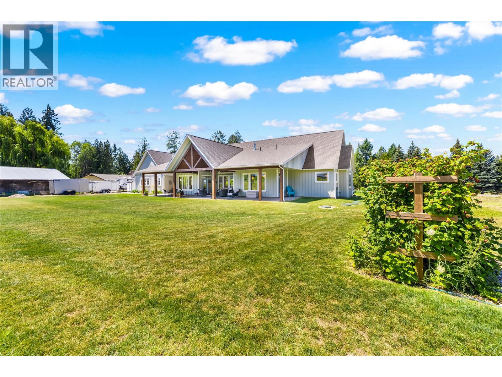 1618 1st Avenue, Creston, British Columbia  V0B 1G6 - Photo 17 - 10395101