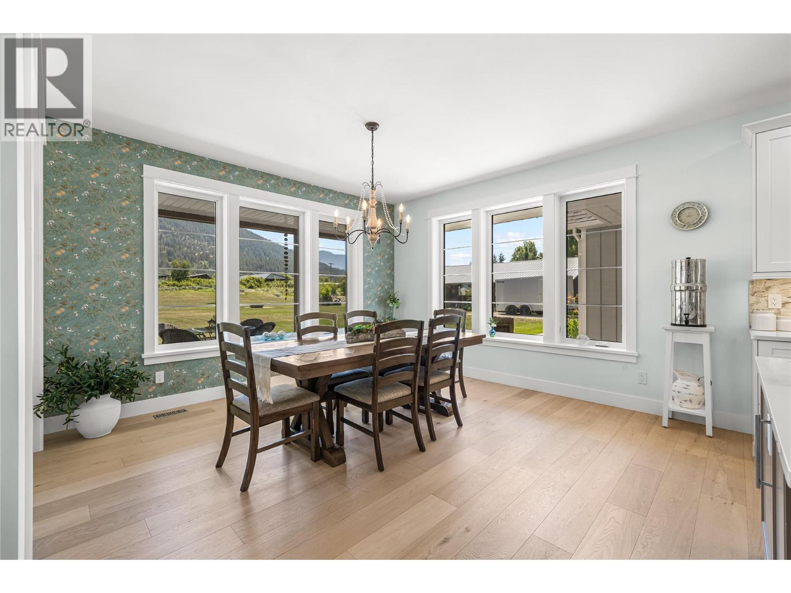 1618 1st Avenue, Creston, British Columbia  V0B 1G6 - Photo 6 - 10395101