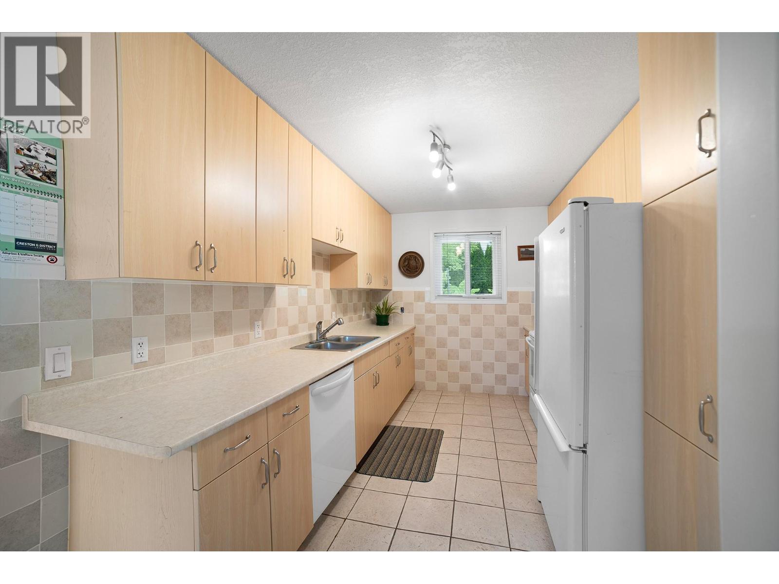 830 16th Avenue S, Creston, British Columbia  V0B 1G3 - Photo 13 - 10395099