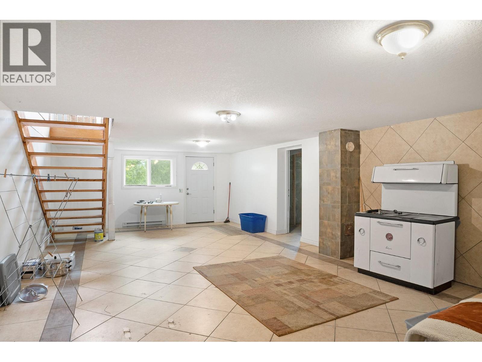 830 16th Avenue S, Creston, British Columbia  V0B 1G3 - Photo 23 - 10395099