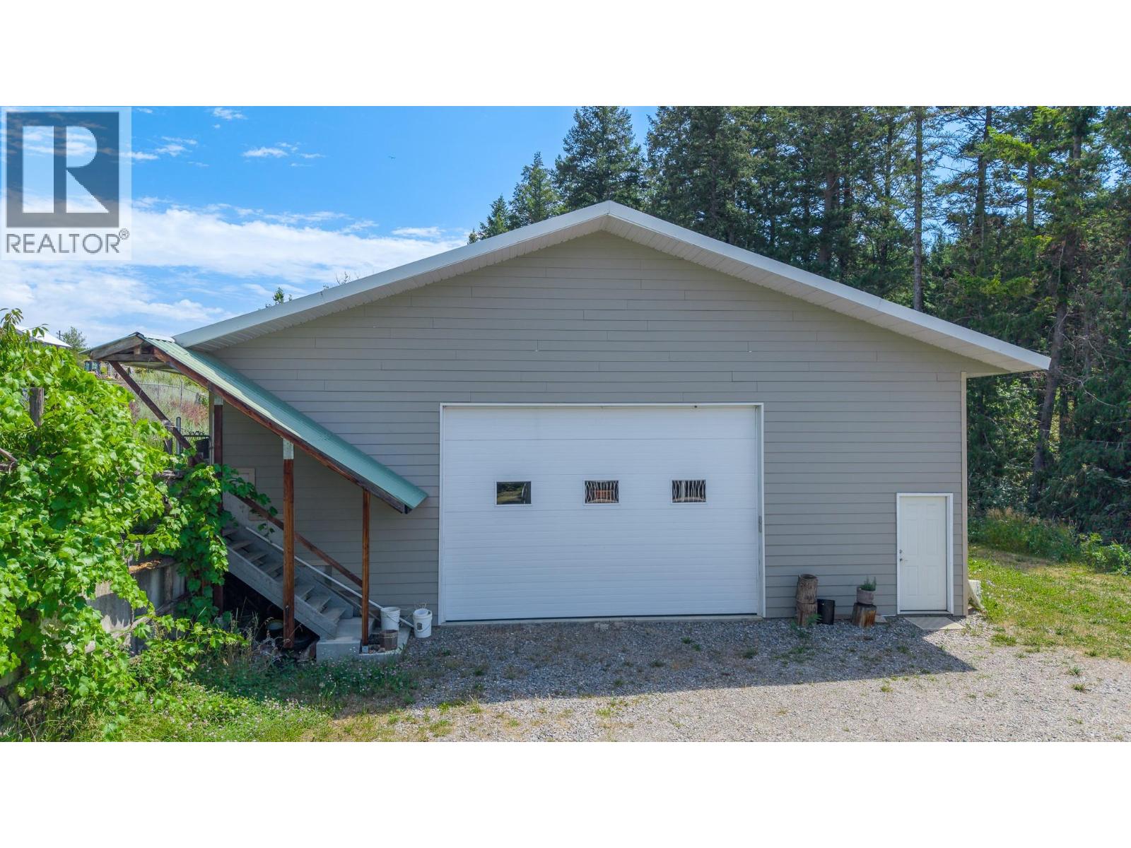 830 16th Avenue S, Creston, British Columbia  V0B 1G3 - Photo 3 - 10395099