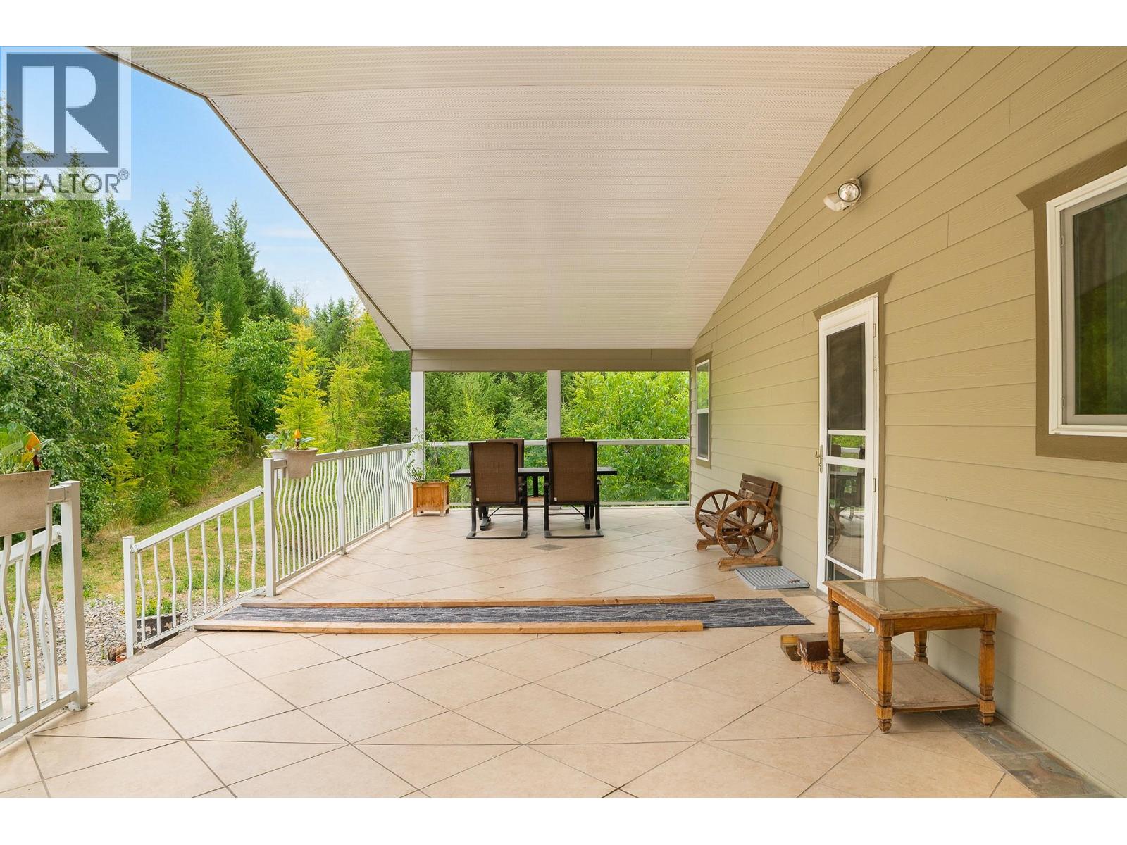 830 16th Avenue S, Creston, British Columbia  V0B 1G3 - Photo 33 - 10395099