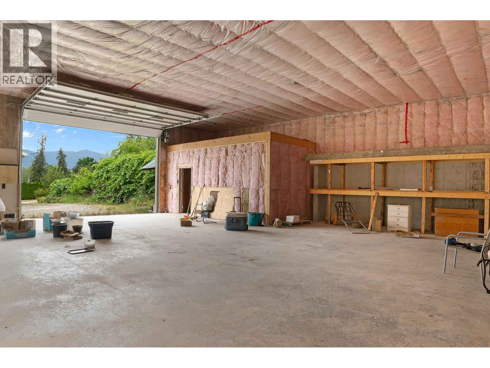 830 16th Avenue S, Creston, British Columbia  V0B 1G3 - Photo 4 - 10395099