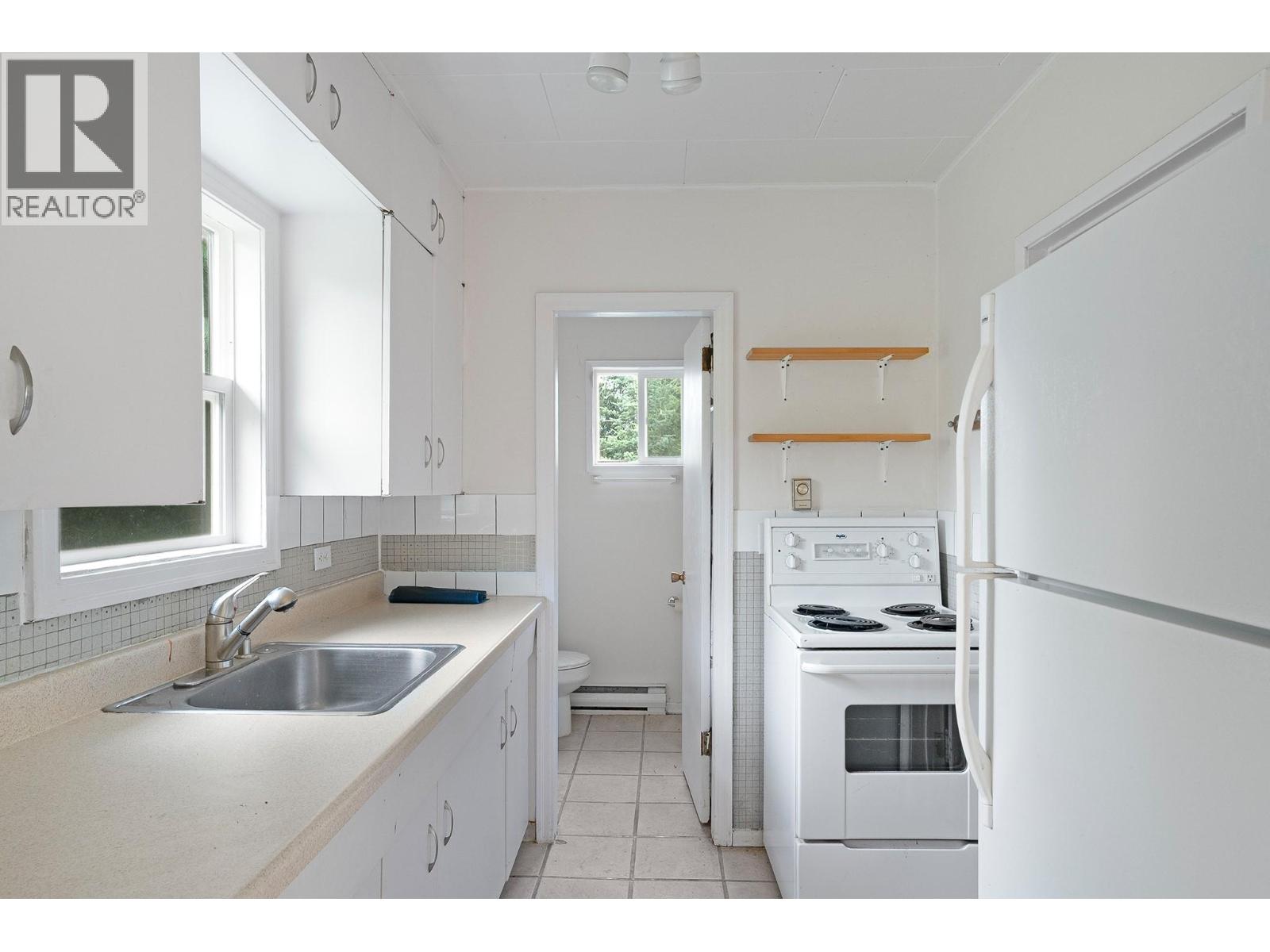 830 16th Avenue S, Creston, British Columbia  V0B 1G3 - Photo 47 - 10395099