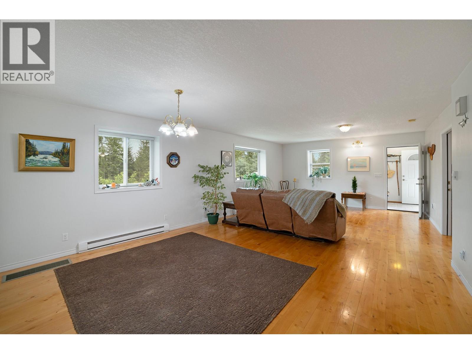 830 16th Avenue S, Creston, British Columbia  V0B 1G3 - Photo 5 - 10395099