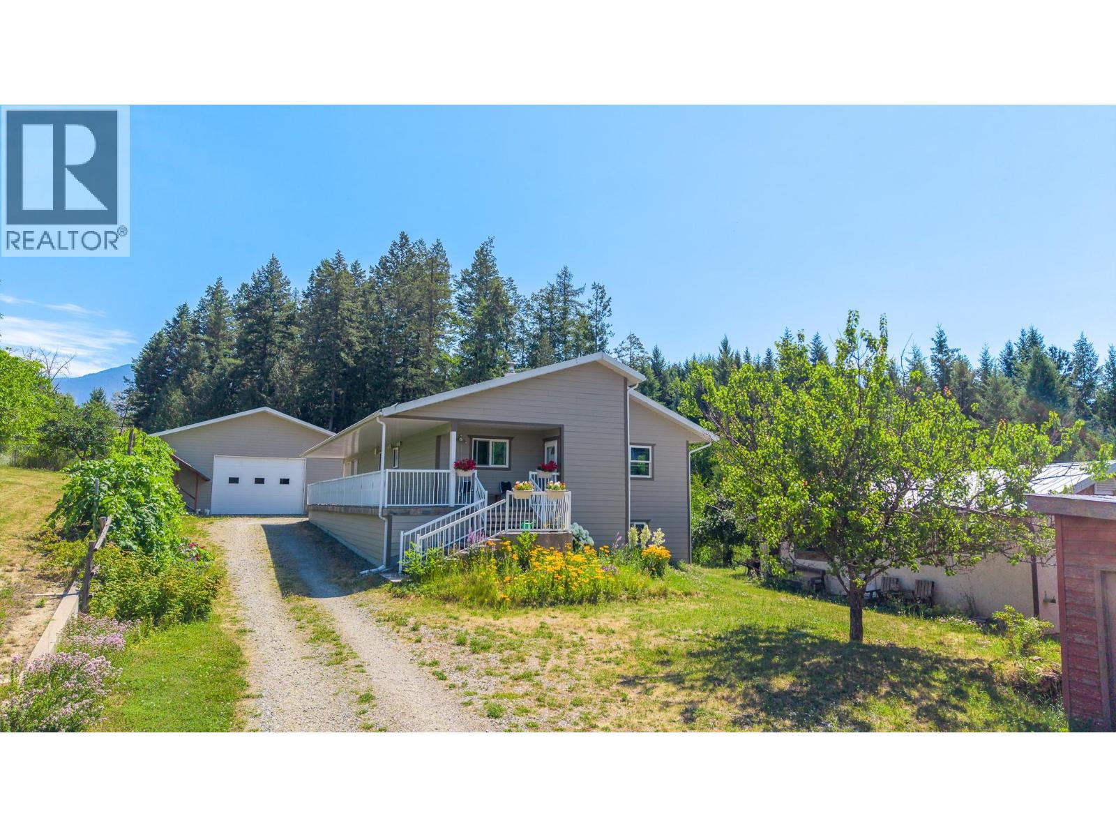 830 16th Avenue S, Creston, British Columbia  V0B 1G3 - Photo 53 - 10395099
