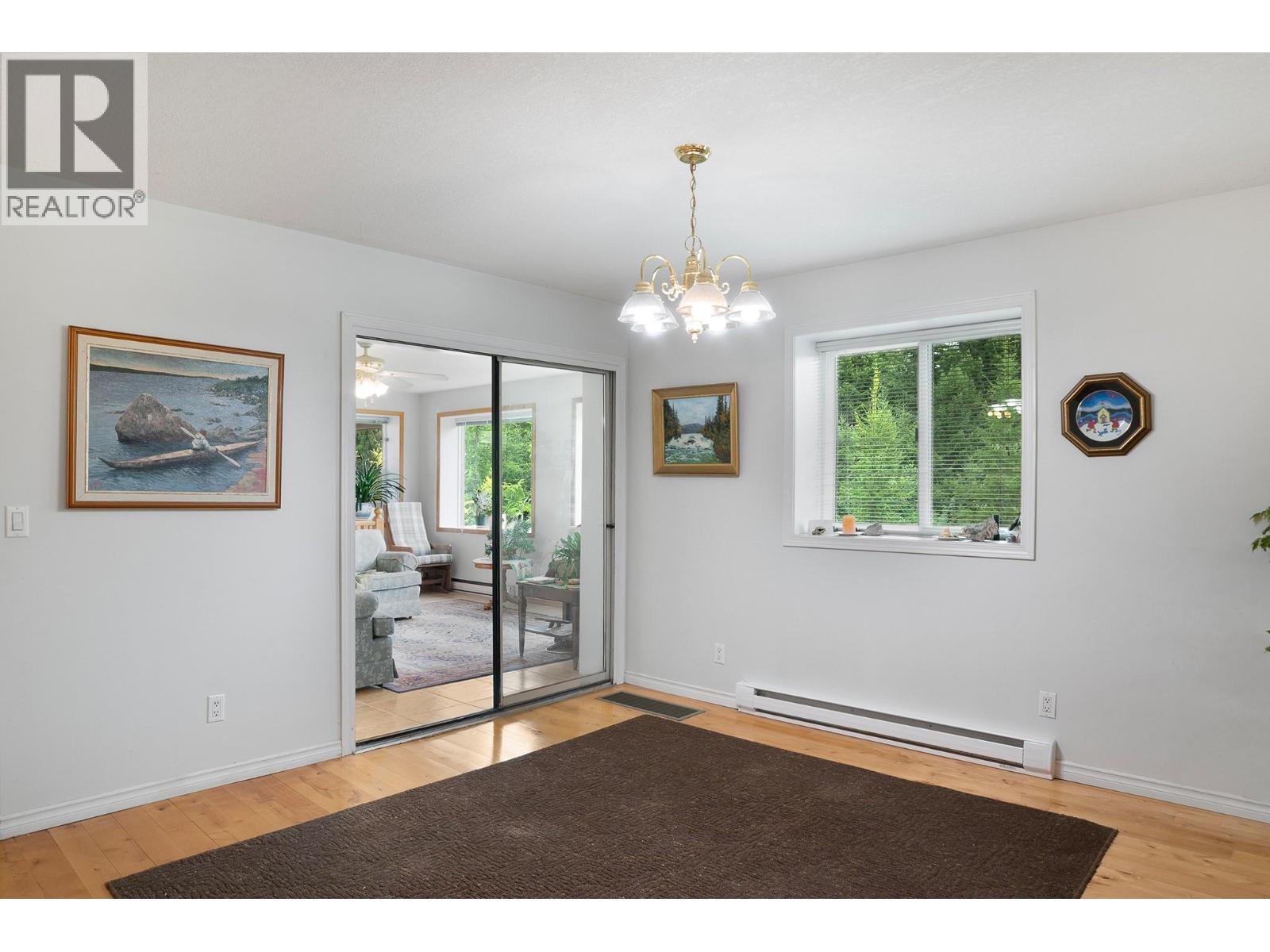 830 16th Avenue S, Creston, British Columbia  V0B 1G3 - Photo 8 - 10395099
