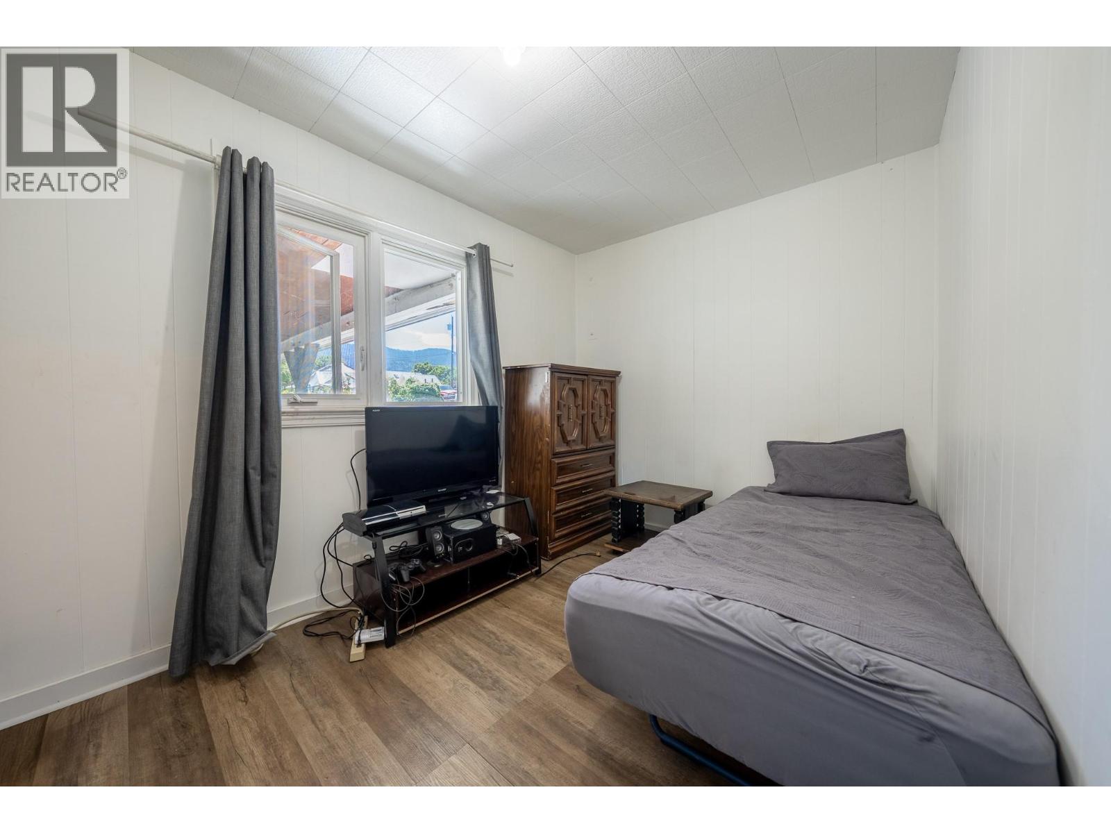 778 Central Avenue, Grand Forks, British Columbia  V0H 1H0 - Photo 10 - 10395131