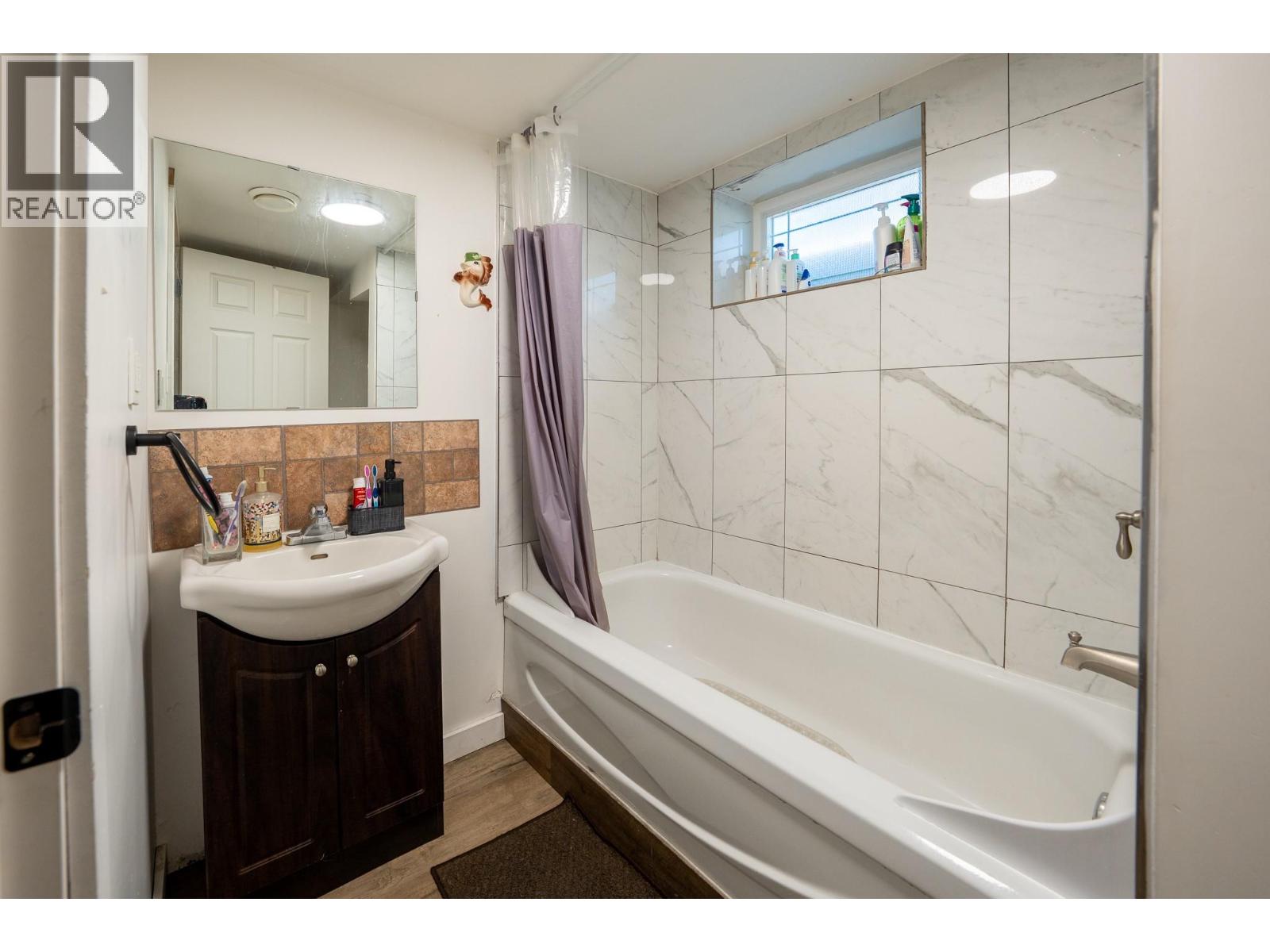 778 Central Avenue, Grand Forks, British Columbia  V0H 1H0 - Photo 12 - 10395131