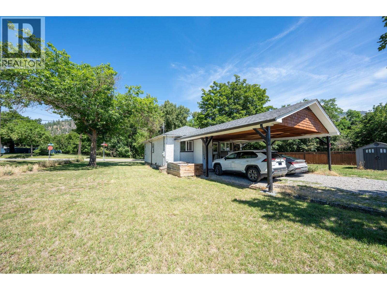 778 Central Avenue, Grand Forks, British Columbia  V0H 1H0 - Photo 20 - 10395131