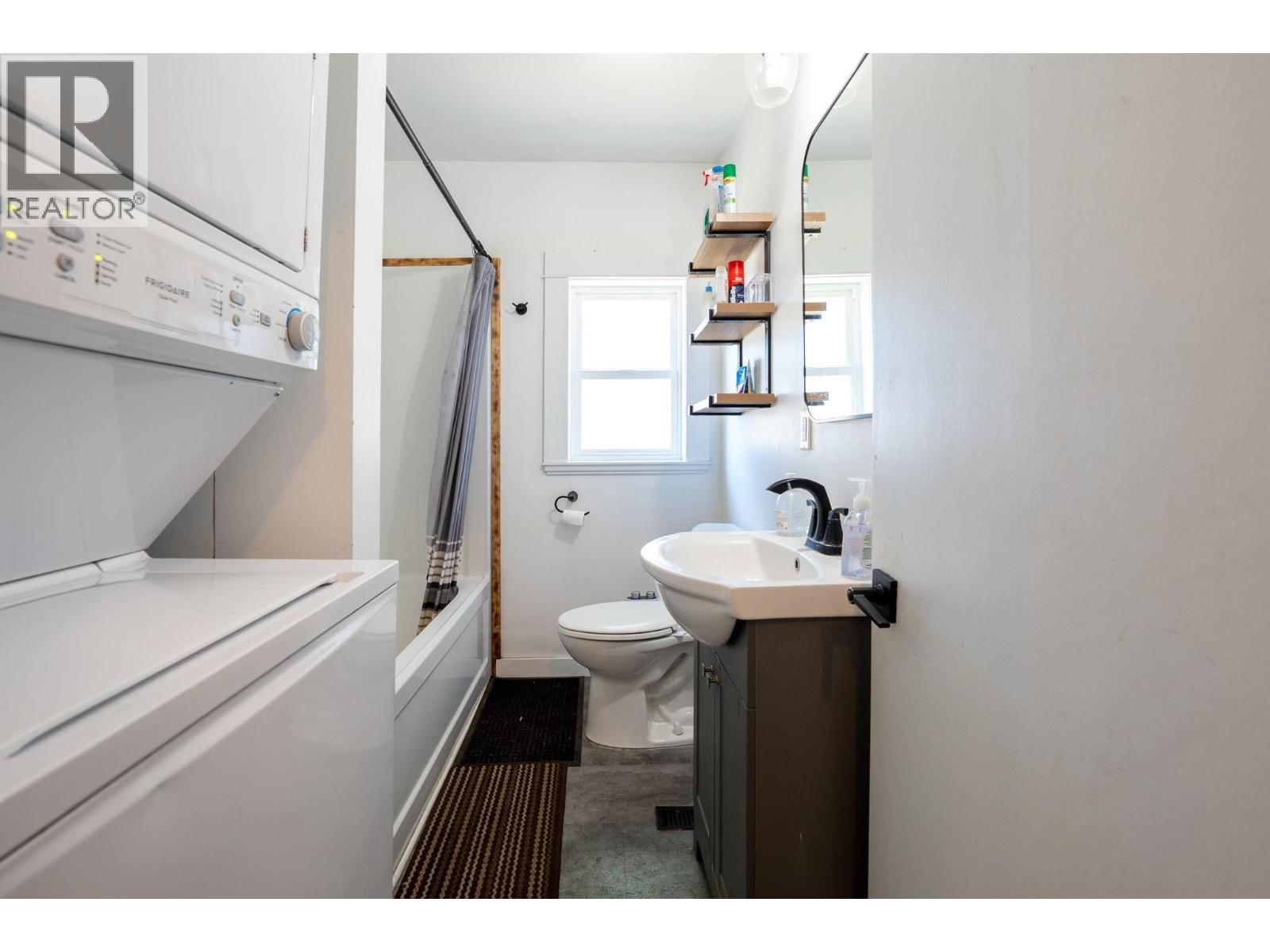 778 Central Avenue, Grand Forks, British Columbia  V0H 1H0 - Photo 6 - 10395131