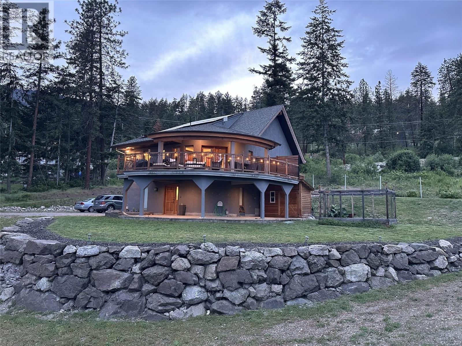 460 Galway Place, Vernon, British Columbia  V1H 2G2 - Photo 1 - 10395053