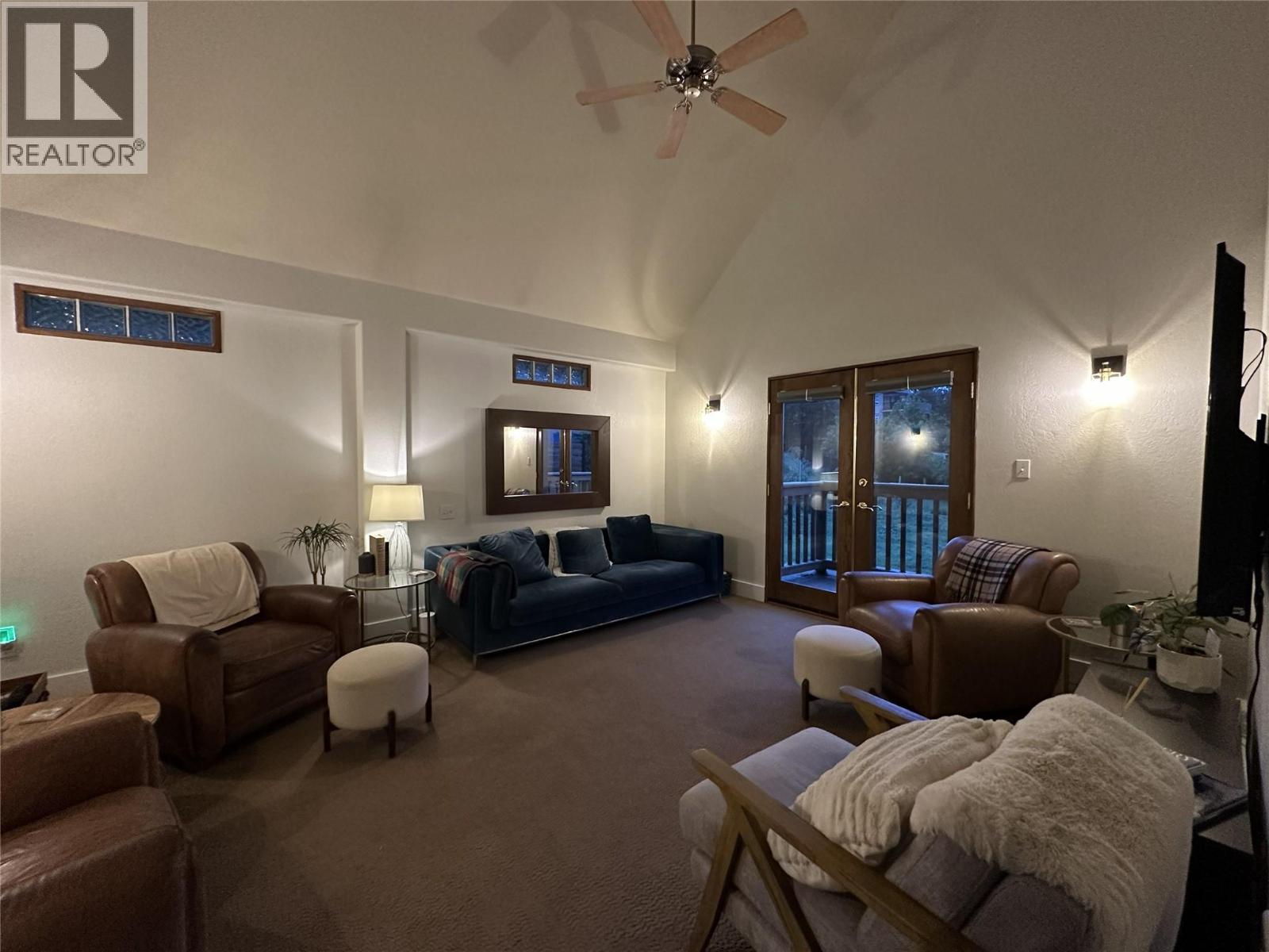 460 Galway Place, Vernon, British Columbia  V1H 2G2 - Photo 2 - 10395053