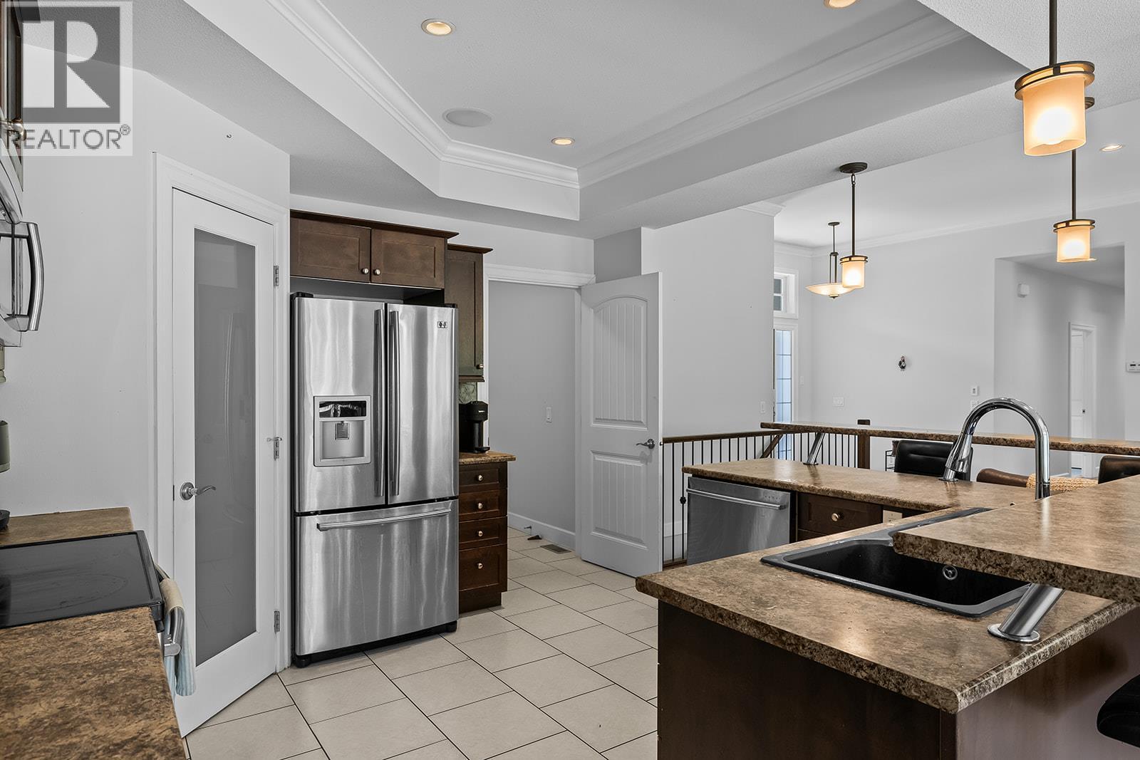 1839 Peak Point Court, West Kelowna, British Columbia  V1Z 4B4 - Photo 11 - 10394172