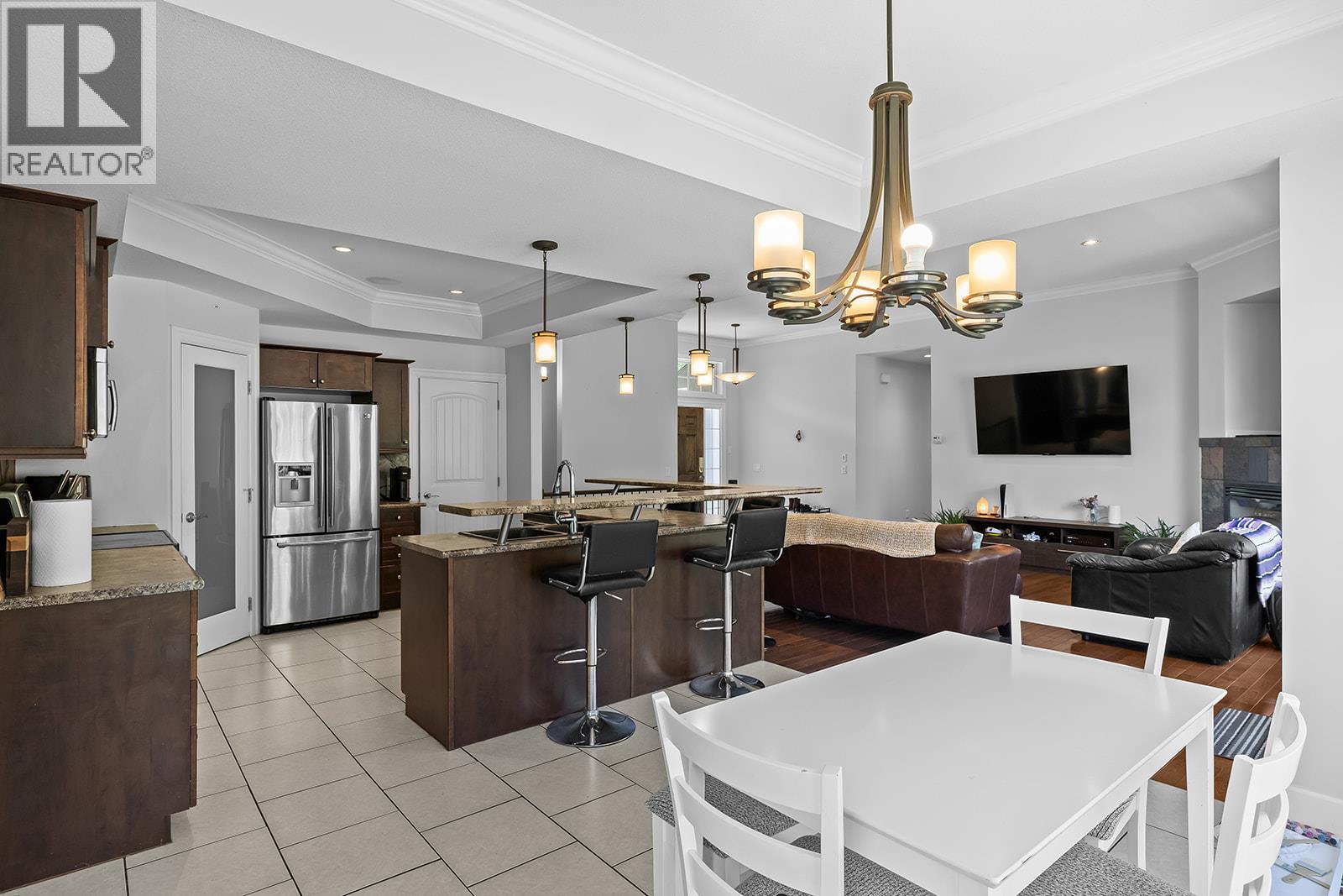 1839 Peak Point Court, West Kelowna, British Columbia  V1Z 4B4 - Photo 7 - 10394172